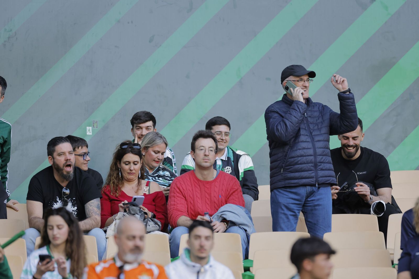 Búscate en las fotos del Betis - Sevilla