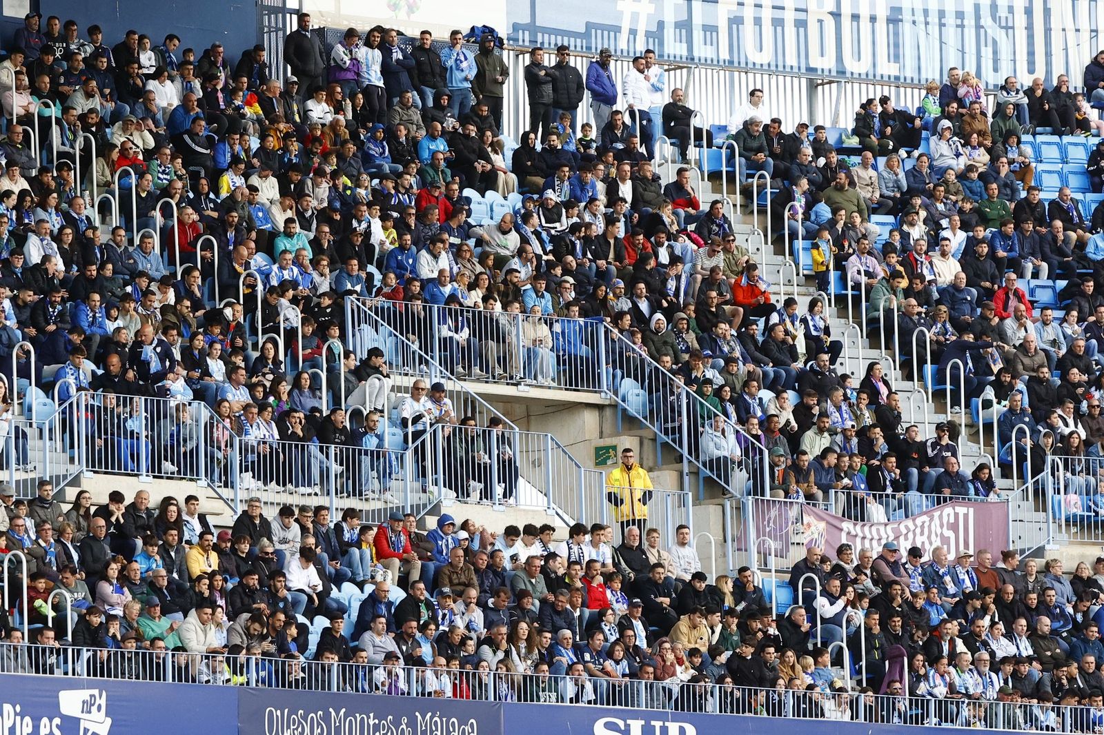 Búscate en La Rosaleda durante el Málaga CF-Racing de Ferrol