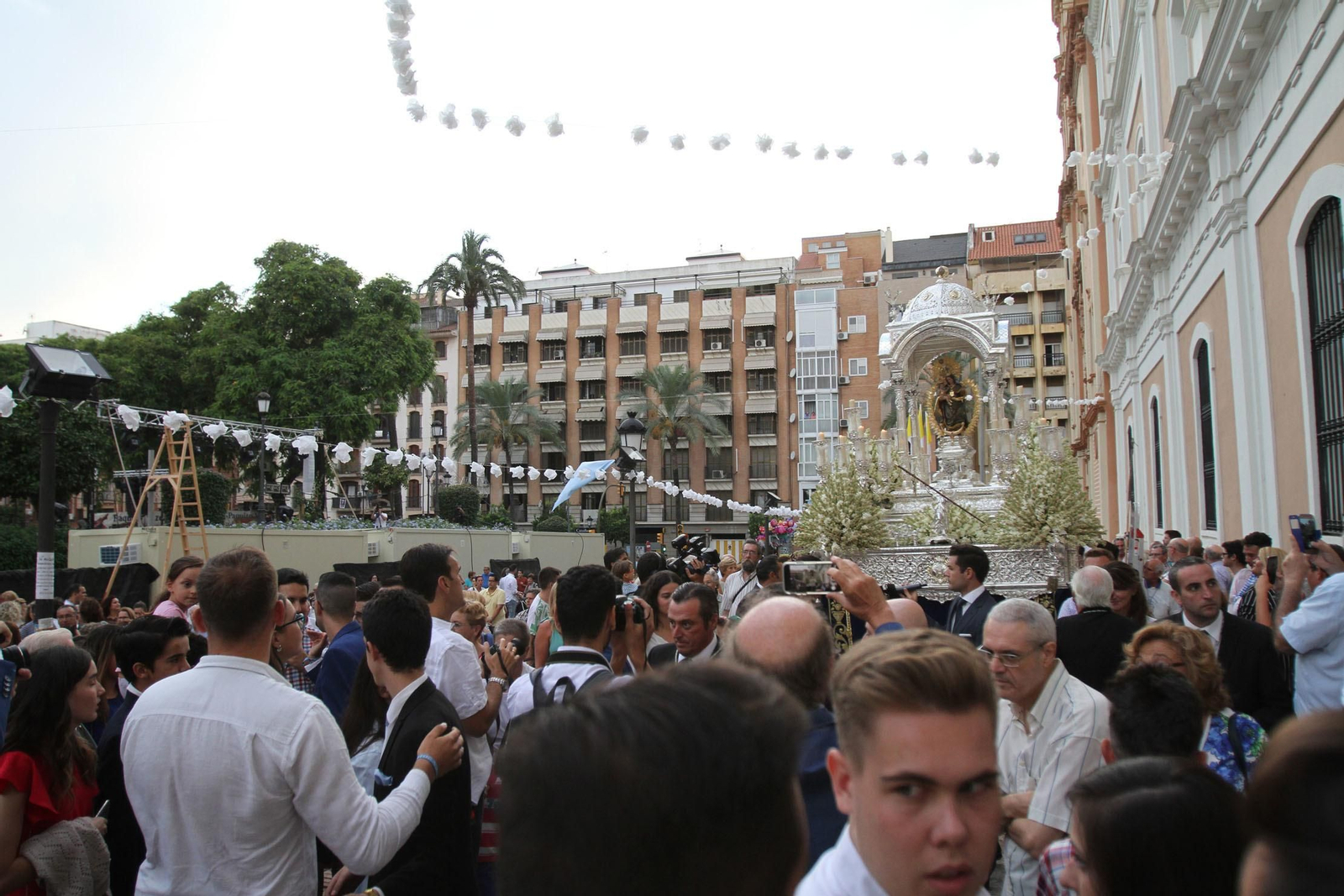 Procesión solemne de la Virgen de la Cinta.