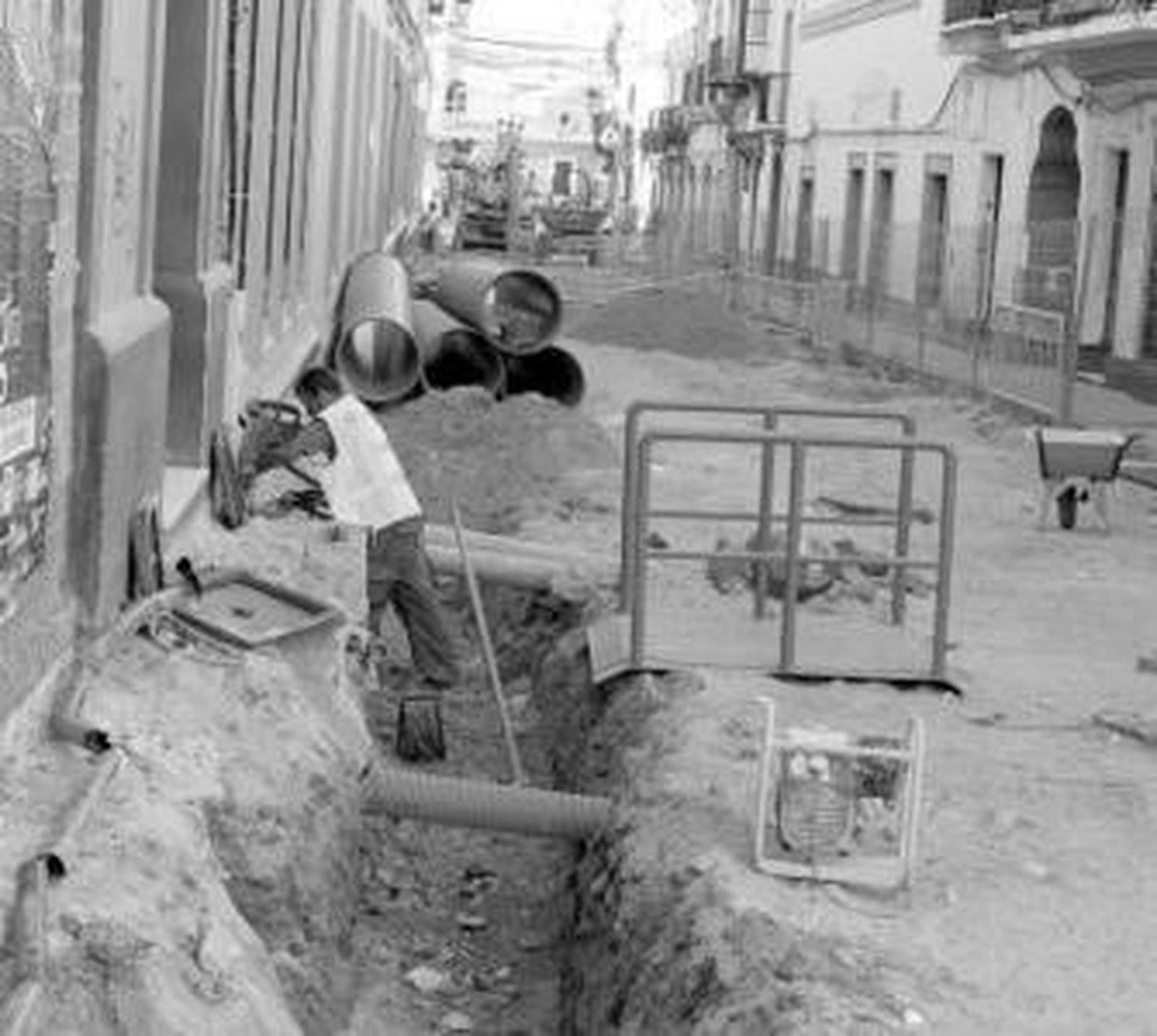 Las obras de peatonalización de la calle Misericordia se reanudaron ayer.
