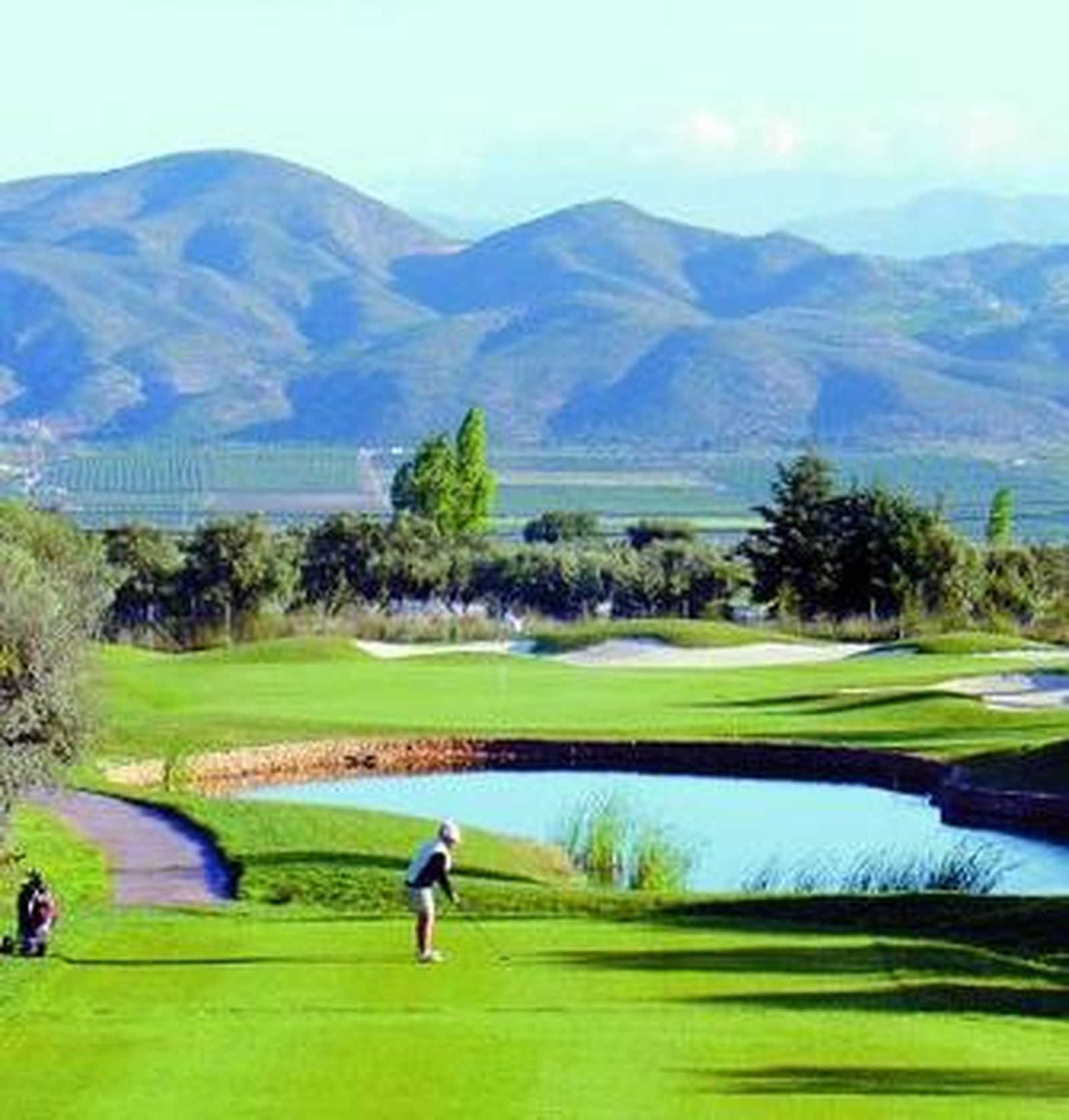 Lauro Golf ha inaugurado el pasado sábado nuevas pistas de padel.