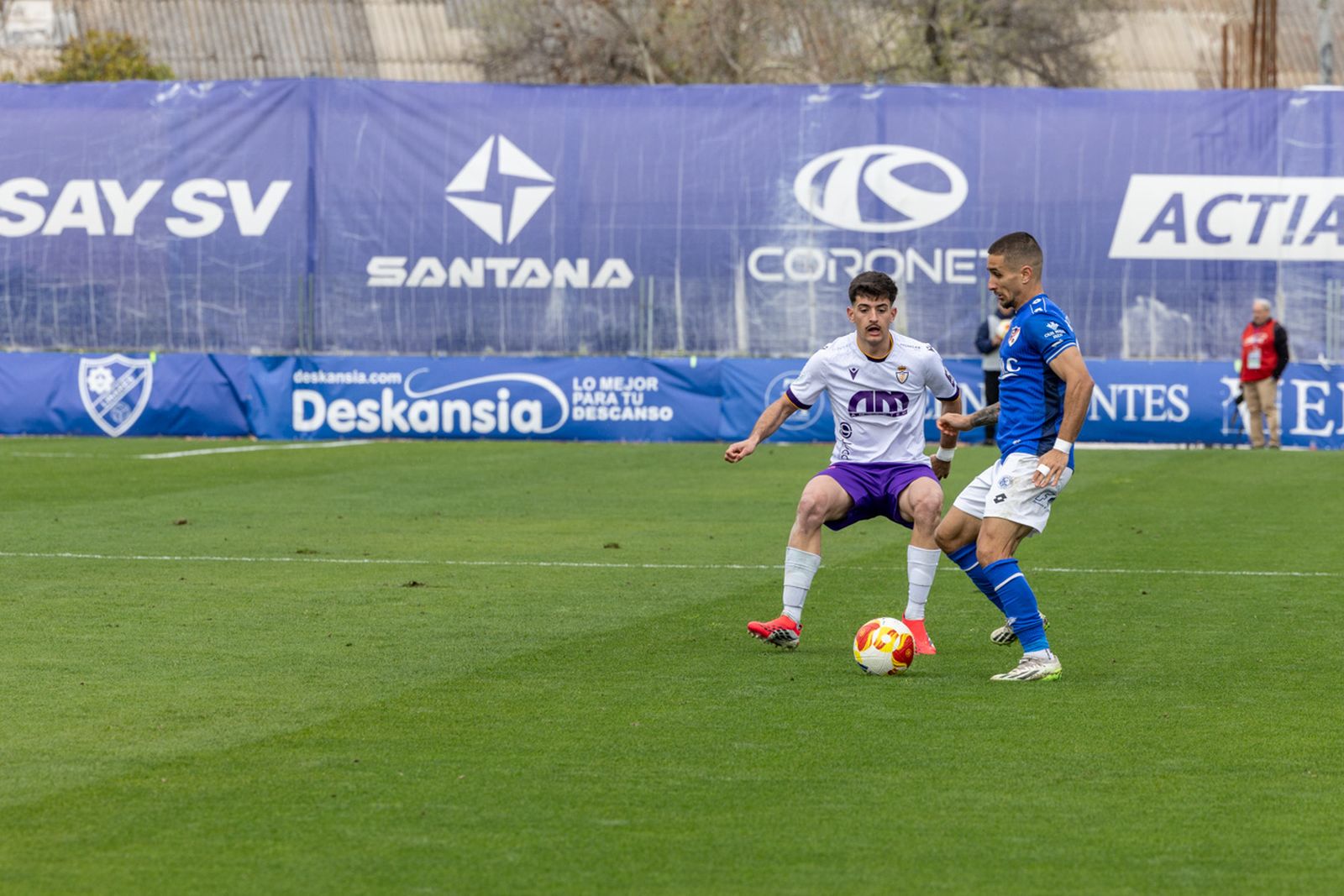 Las mejores imágenes del empate en el derbi entre Linares Deportivo y Real Jaén