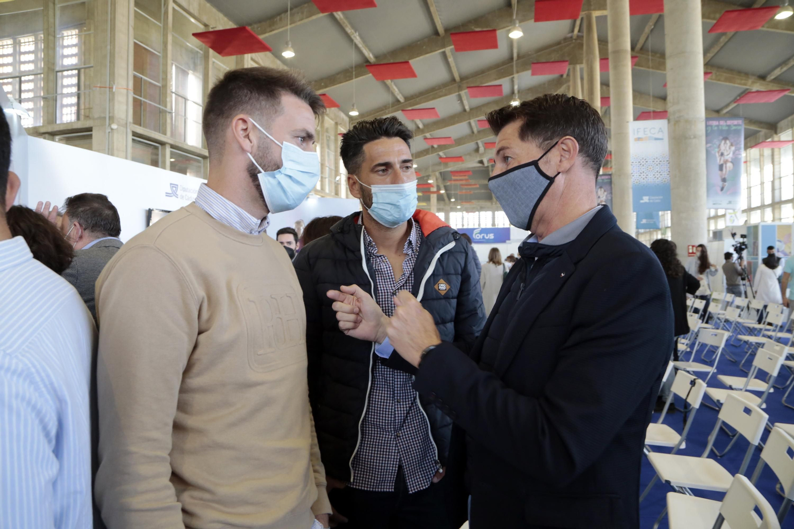 Primer día de la feria del Deporte y Vida Sana en IFECA