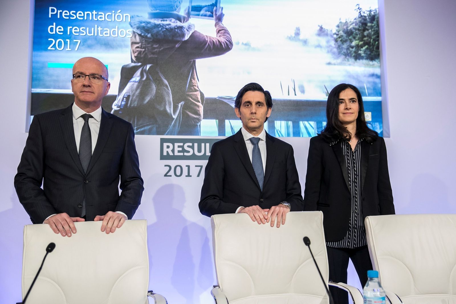 Ángel Vilá Boix, José María Álvarez-Pallete y la directora de Finanzas y Control de Telefónica, Laura Abasolo, ayer.
