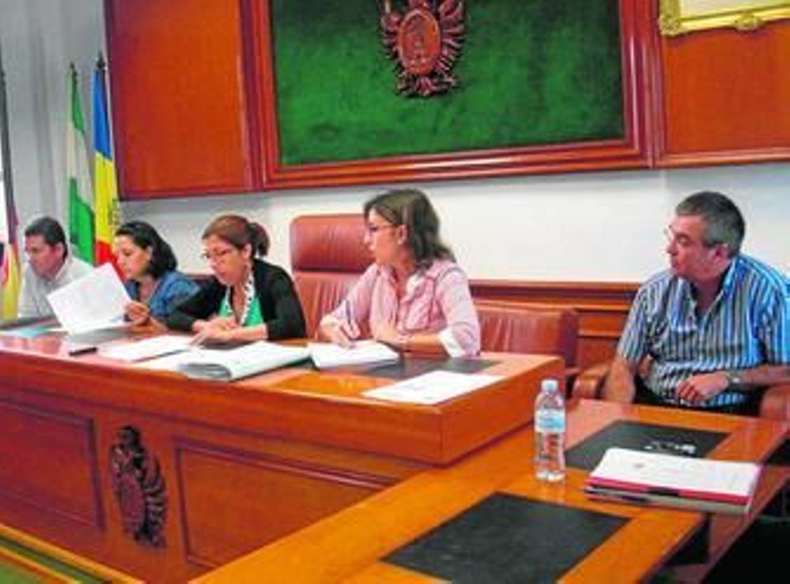 La alcaldesa, Rosa María Cano, pidió la unanimidad del voto pero el edil del PSOE optó por abstenerse.