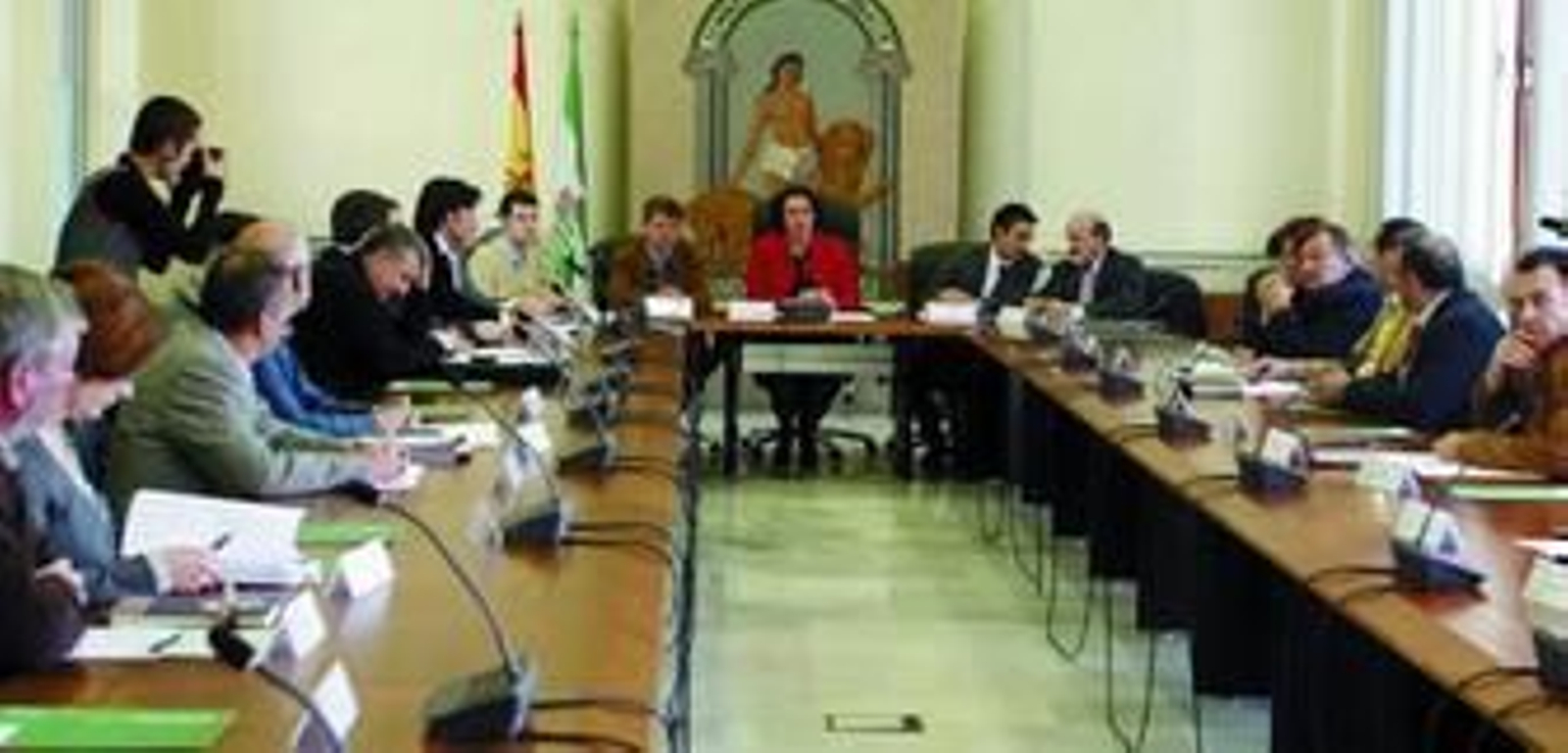 Un momento de la sesión constitutiva de la Junta Rectora del Instituto Metropolitano del Taxi.