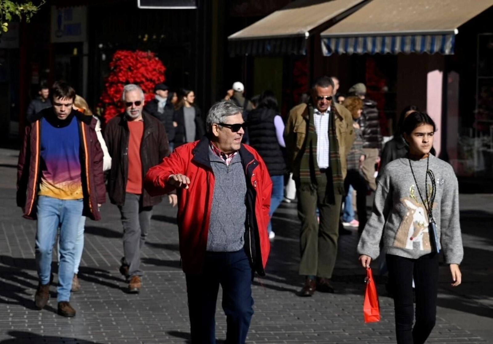 Los cordobeses ultiman las compras antes de Nochebuena, en imágenes