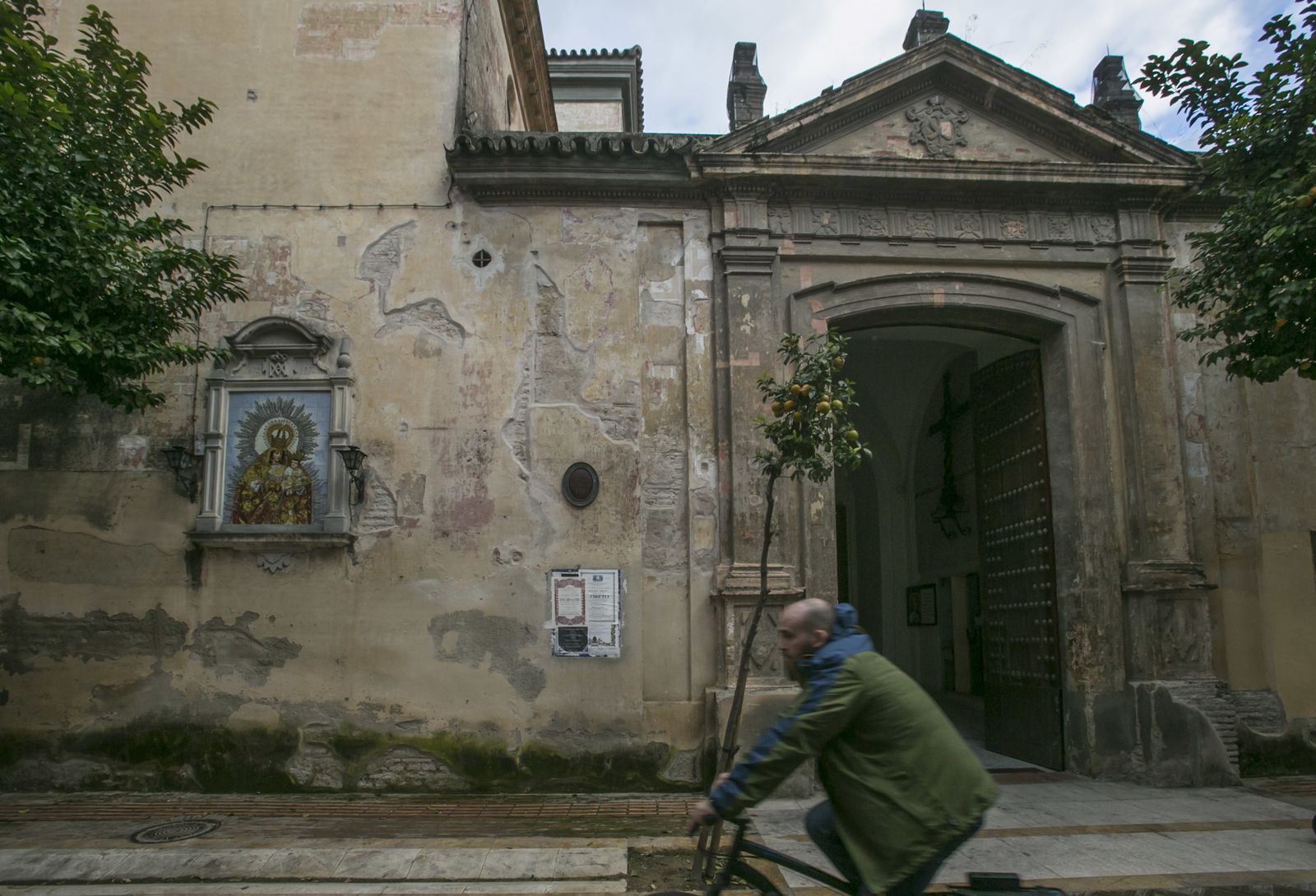 El estado actual de la parroquia de San Bartolomé, en imágenes