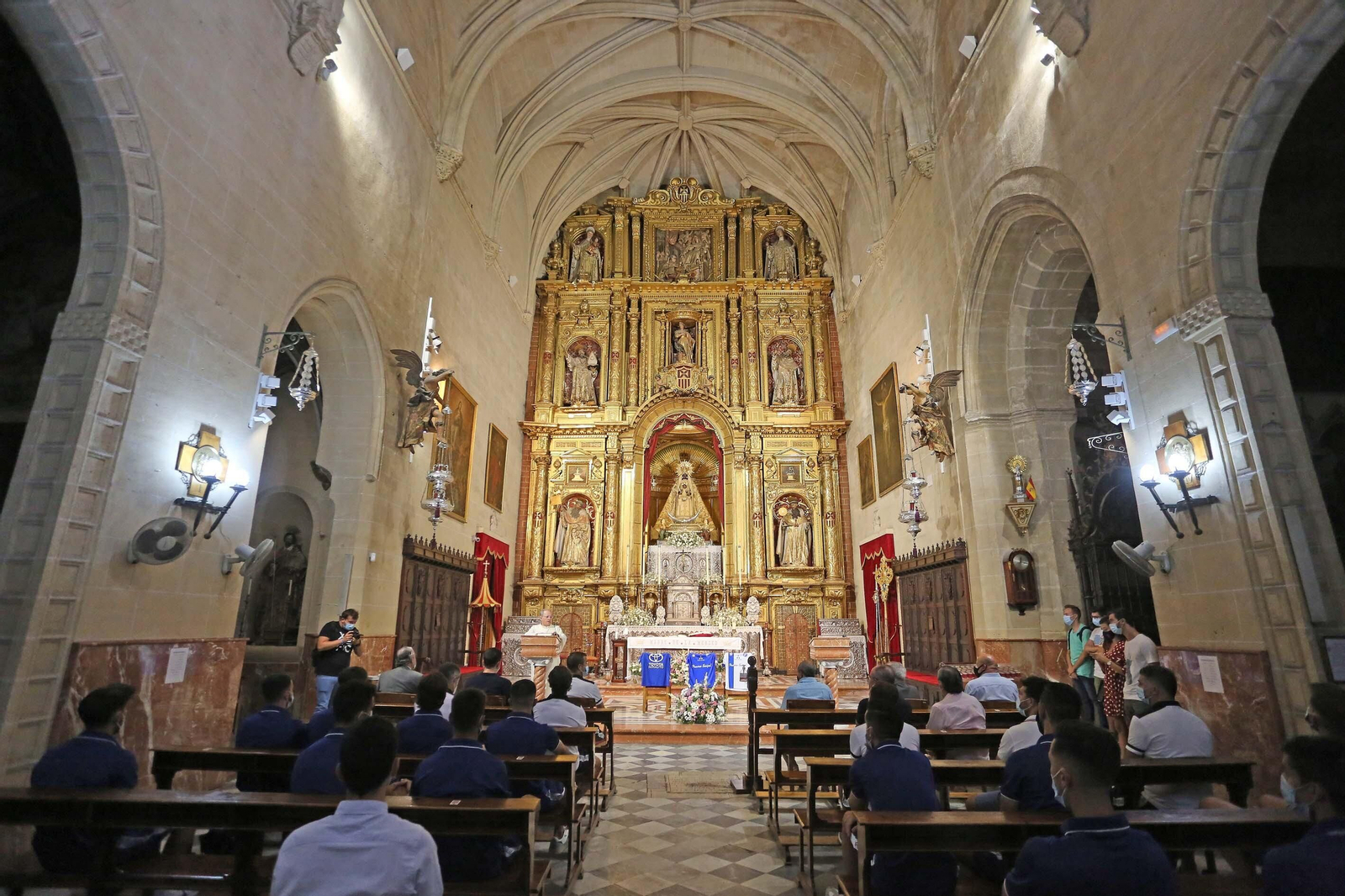 Ofrenda del Xerez DFC a la Virgen de La Merced