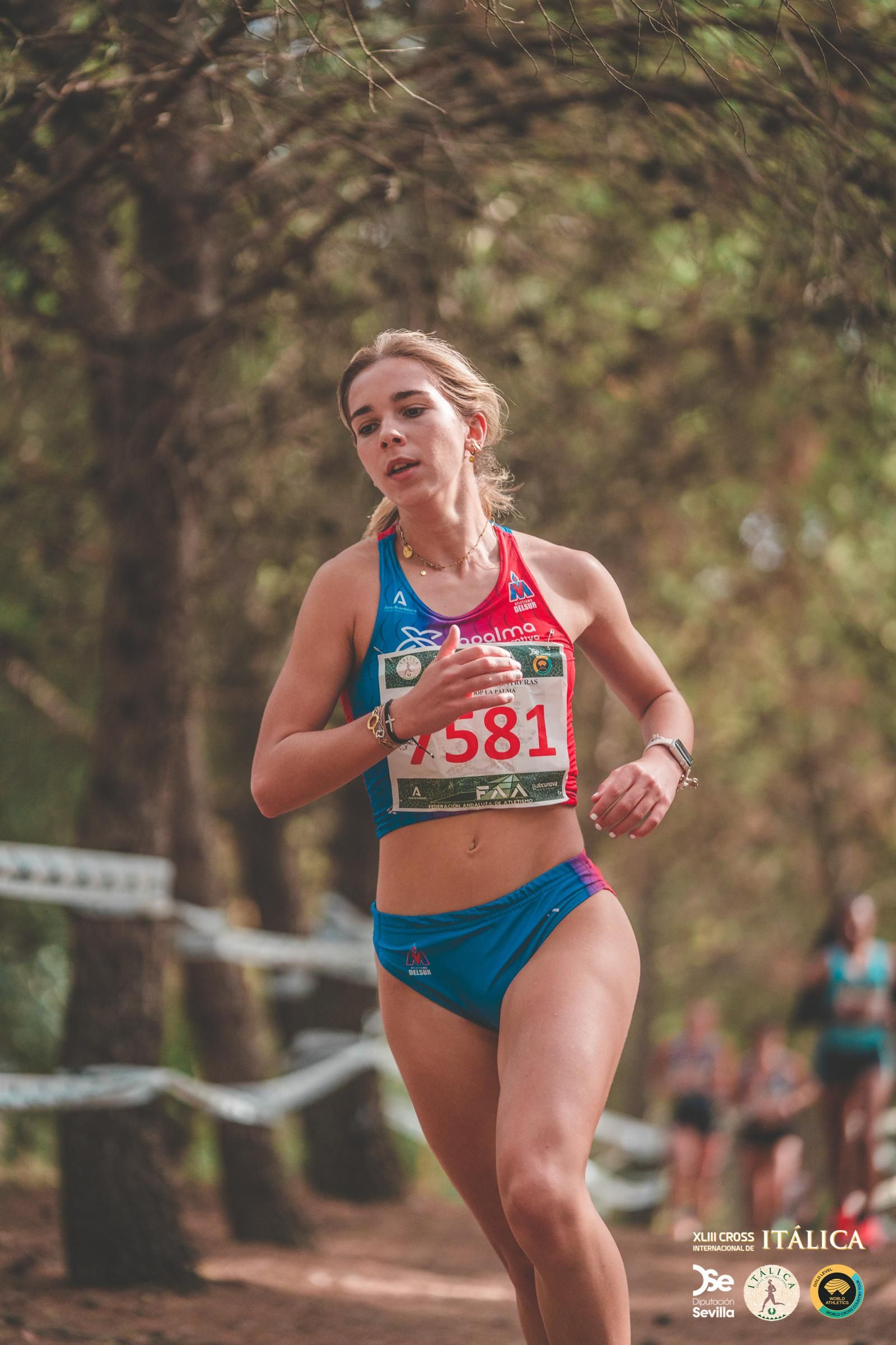 Búscate en las fotos del Cross de Itálica 2025 | 4