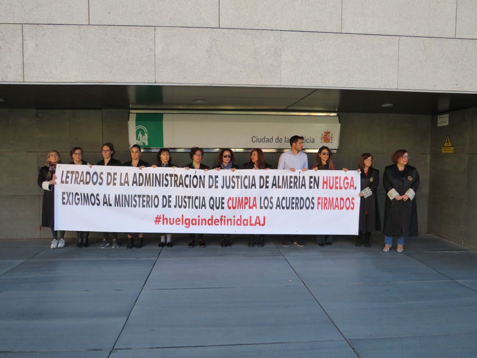 Los LAJ se han concentrado nuevamente este jueves.