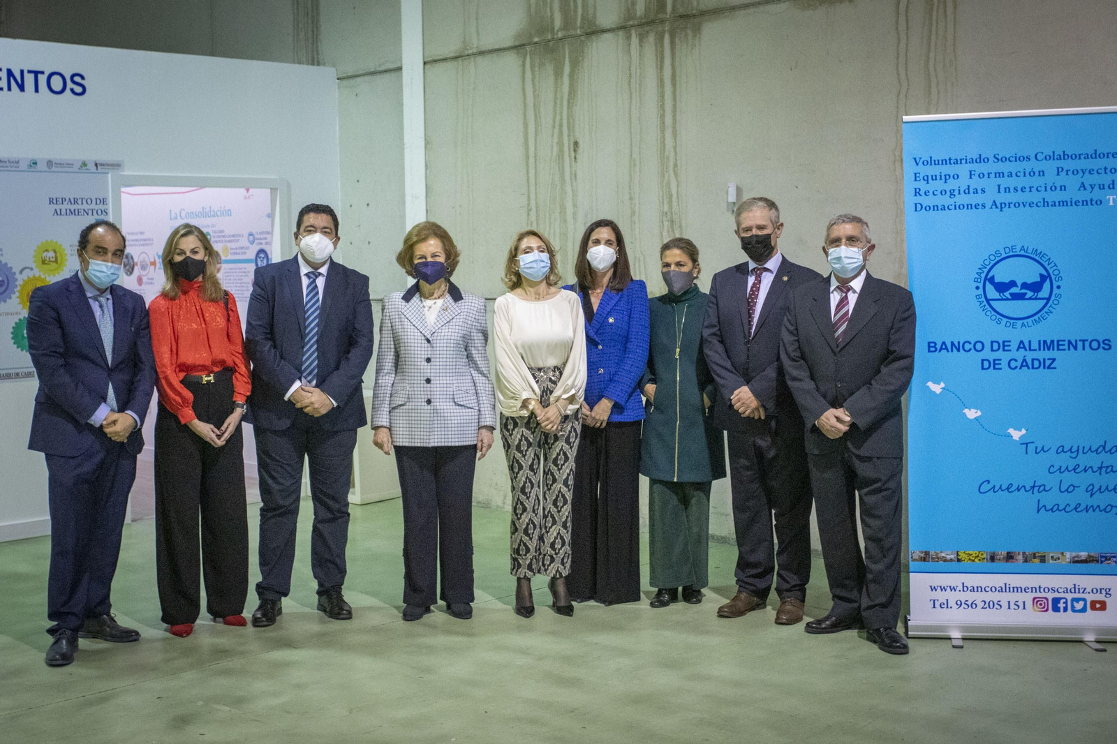 Imágenes de la visita de la Reina Sofía al Banco de Alimentos de Cádiz