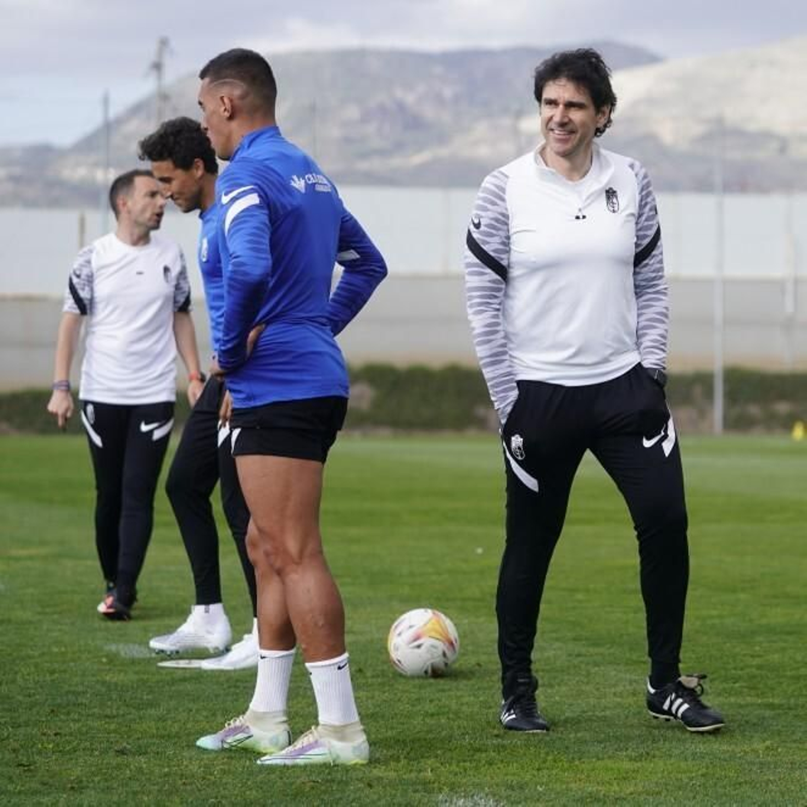 Aitor Karanka, la gran novedad del Granada CF ante el Atlético de Madrid