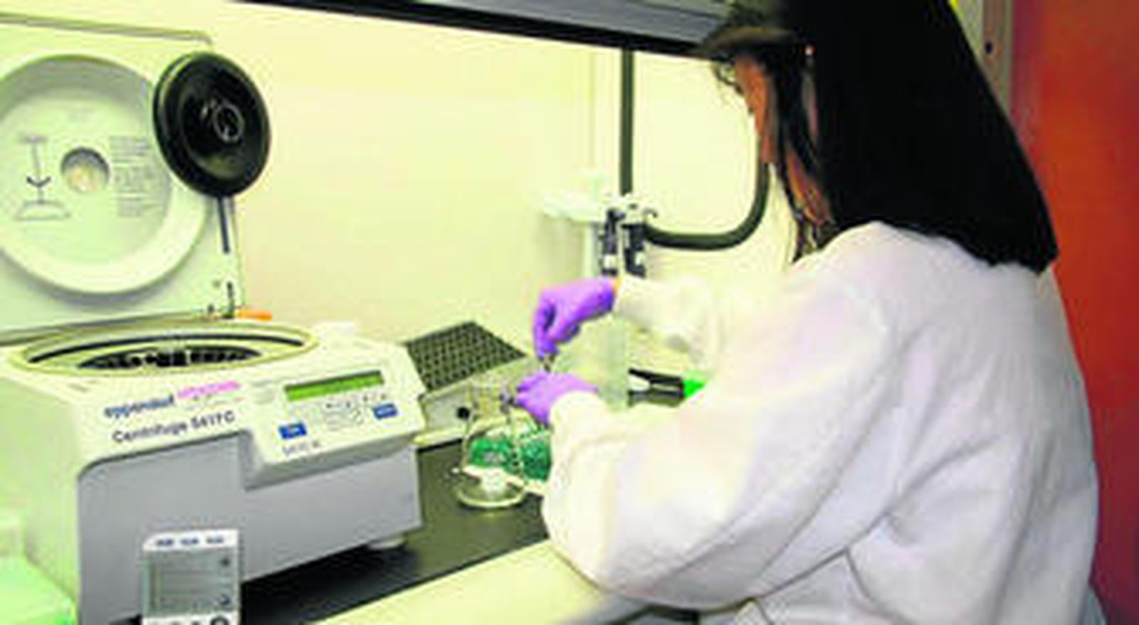 La prueba analiza la presencia de 21 genes e indica la posibilidad de recurrencia del tumor a 10 años.