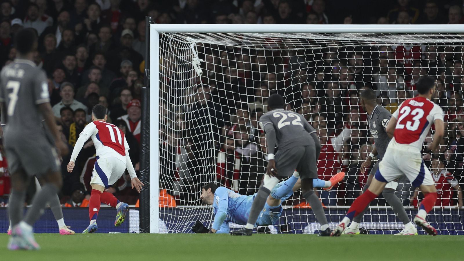 Las mejores fotos del Arsenal - Real Madrid