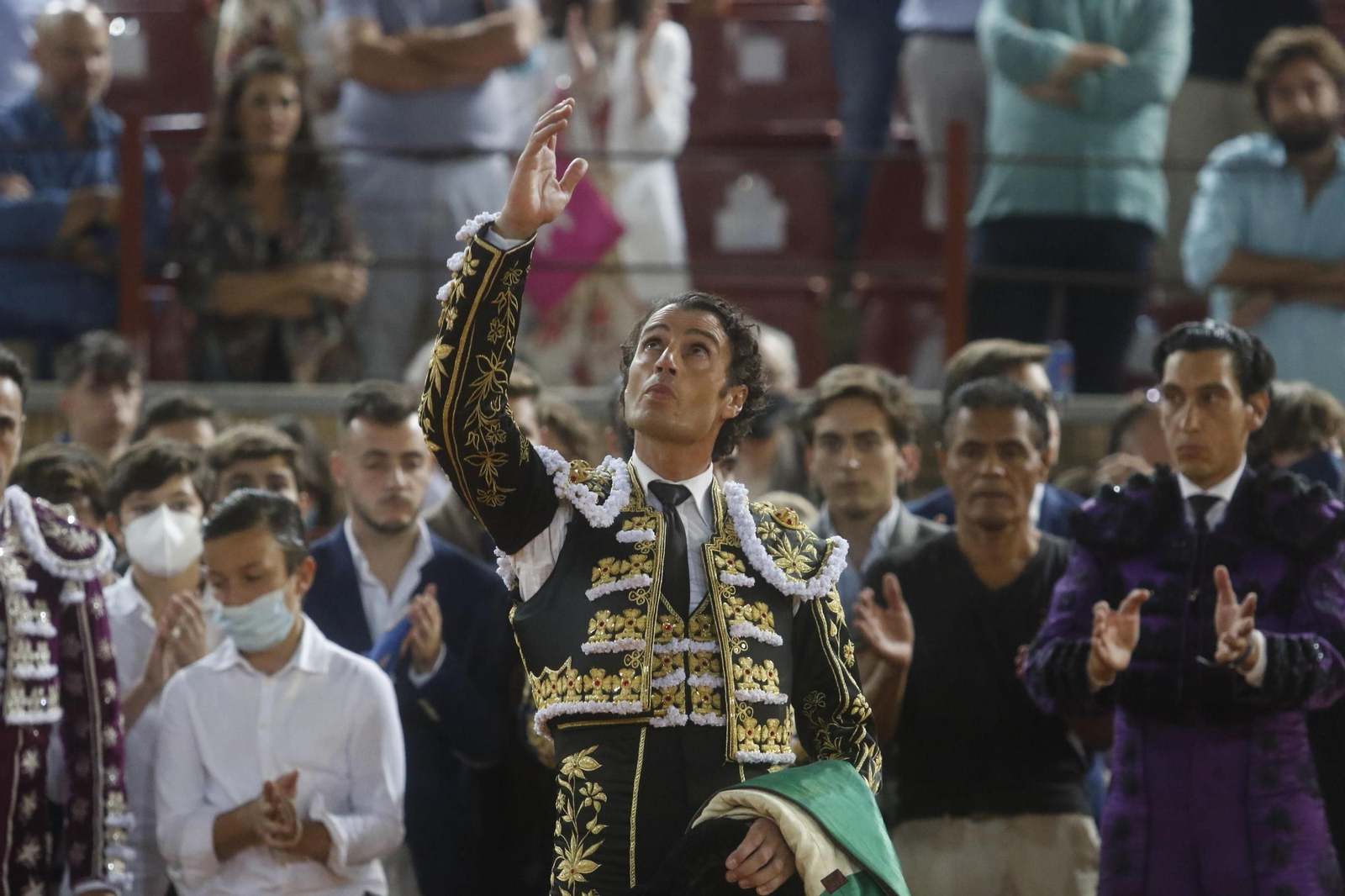 La corrida por el 30 aniversario de la alternativa de Finito de Córdoba, en imágenes