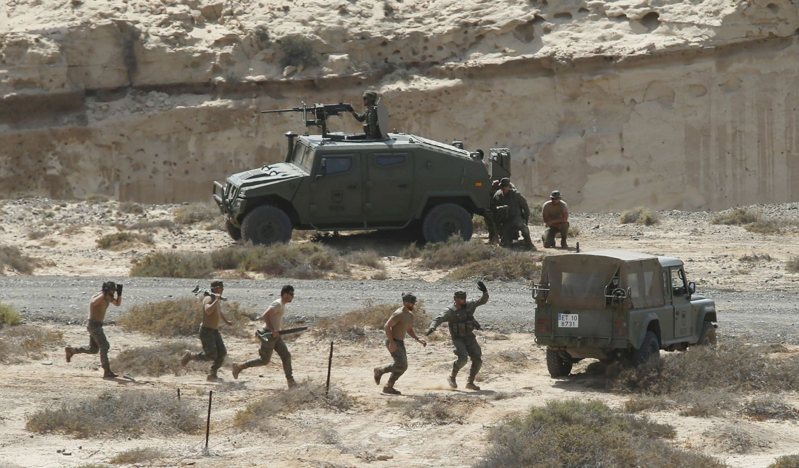 Maniobras del Ejército de Tierra en Pájara (Fuerteventura) para las misiones internacionales en Malí e Iraq el pasado mes de marzo.