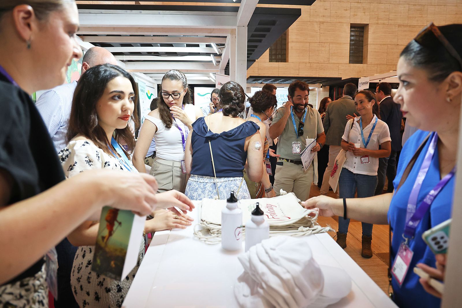 Imágenes del ambiente en el X Congreso de Frutos Rojos de Huelva