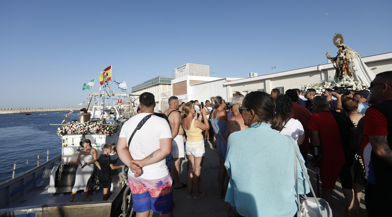Procesión de la Virgen del Carmen de la iglesia de la Atunara en La Línea