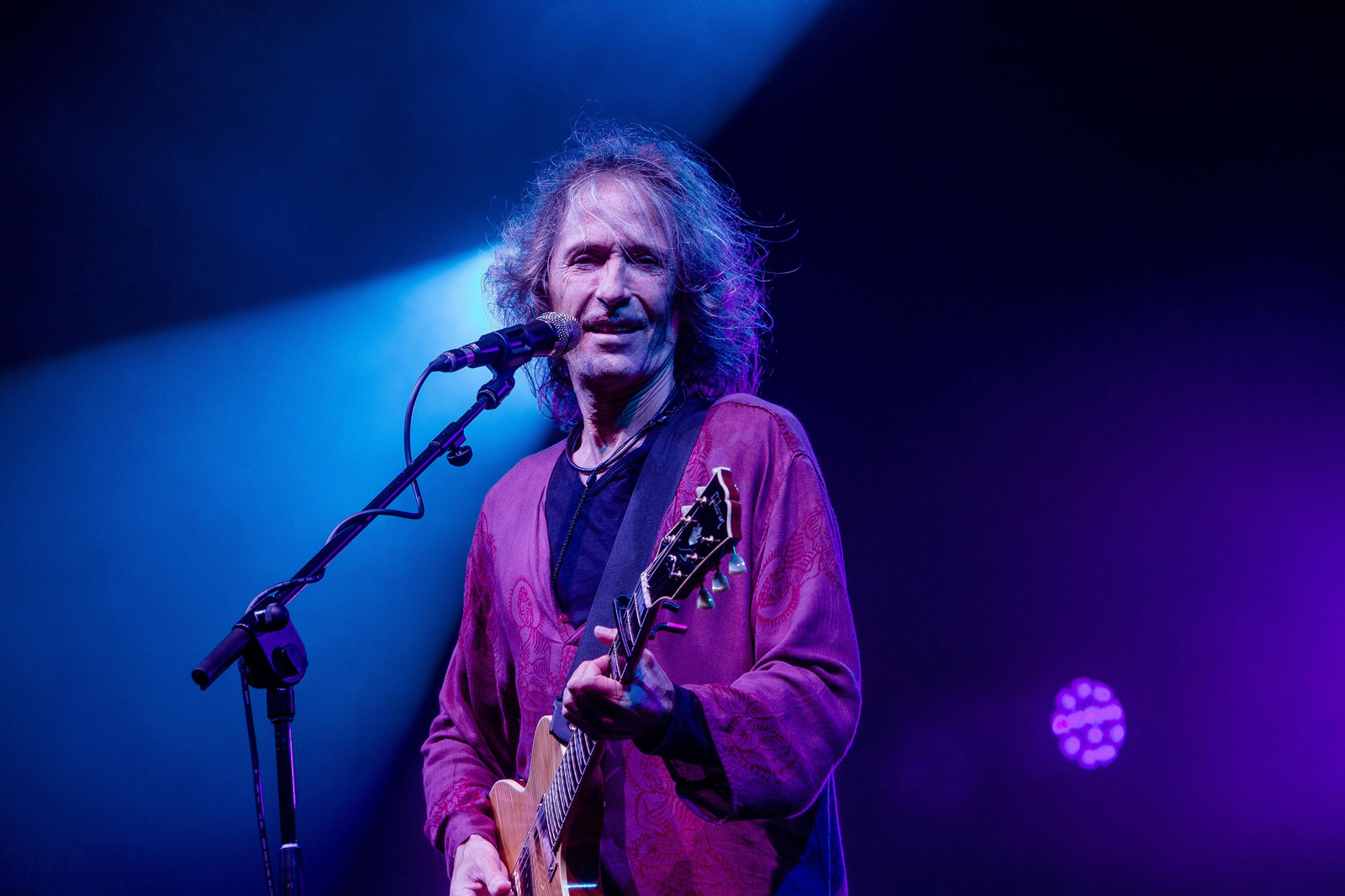 Robe Iniesta en un concierto en San Fernando