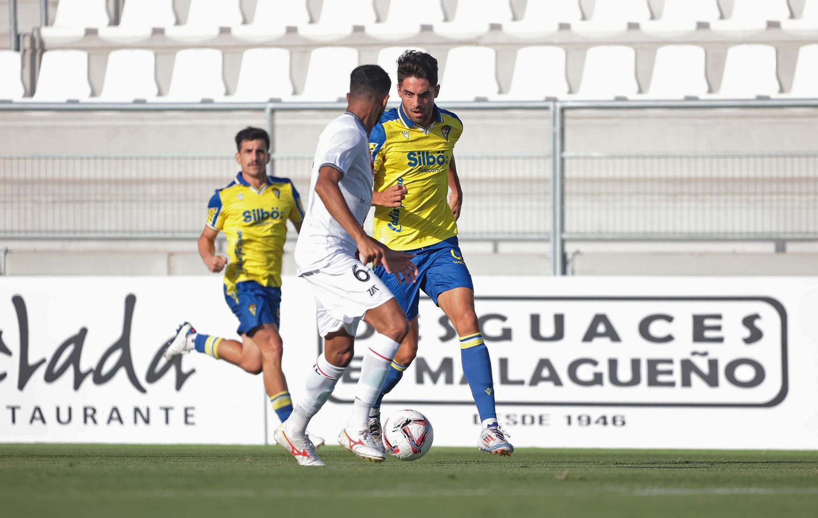 Las mejores fotos del Cádiz CF - Al-Jazira en el Ciudad de La Línea