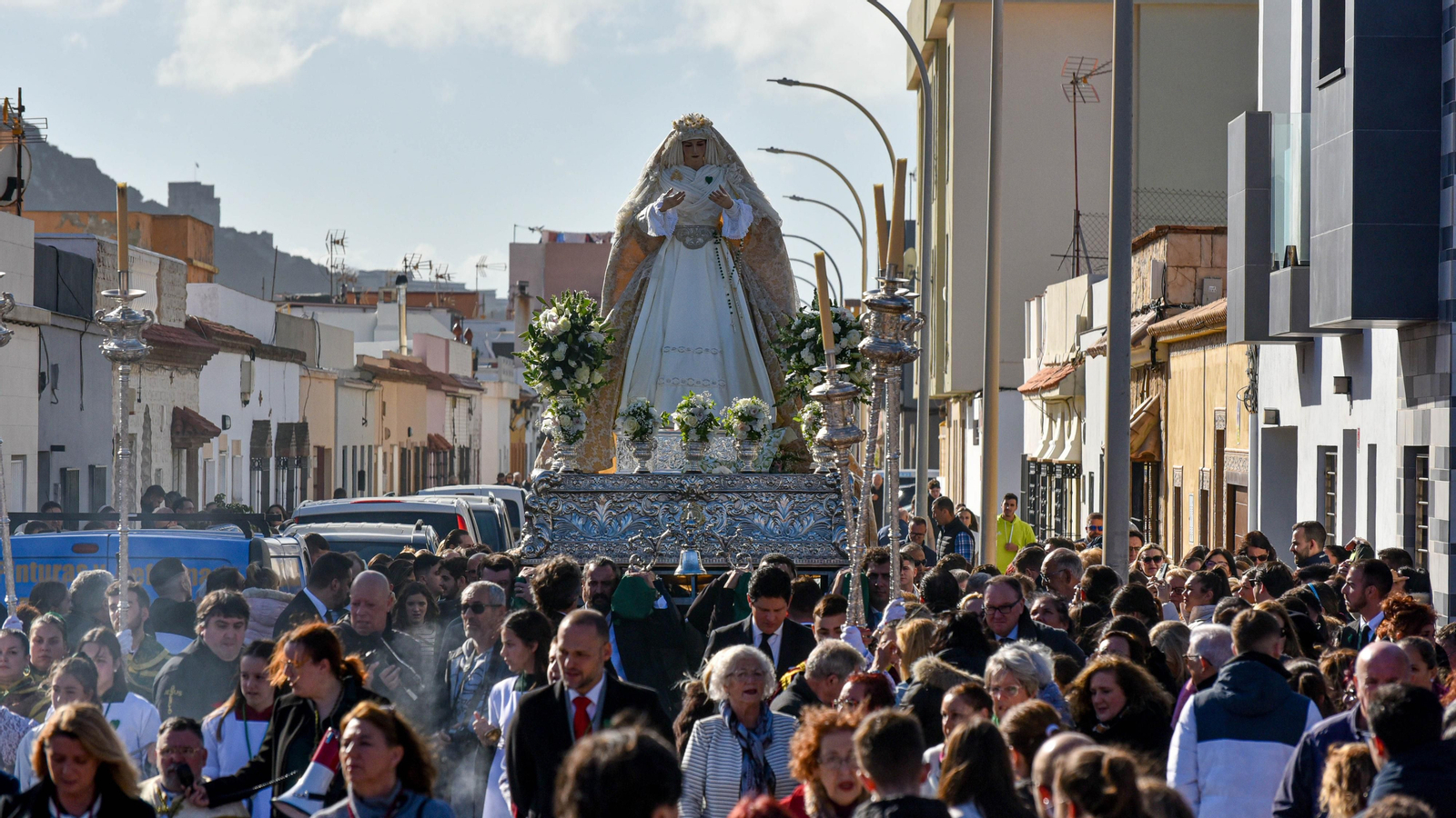 La vuelta de la Virgen de la Esperanza a La Línea, en imágenes