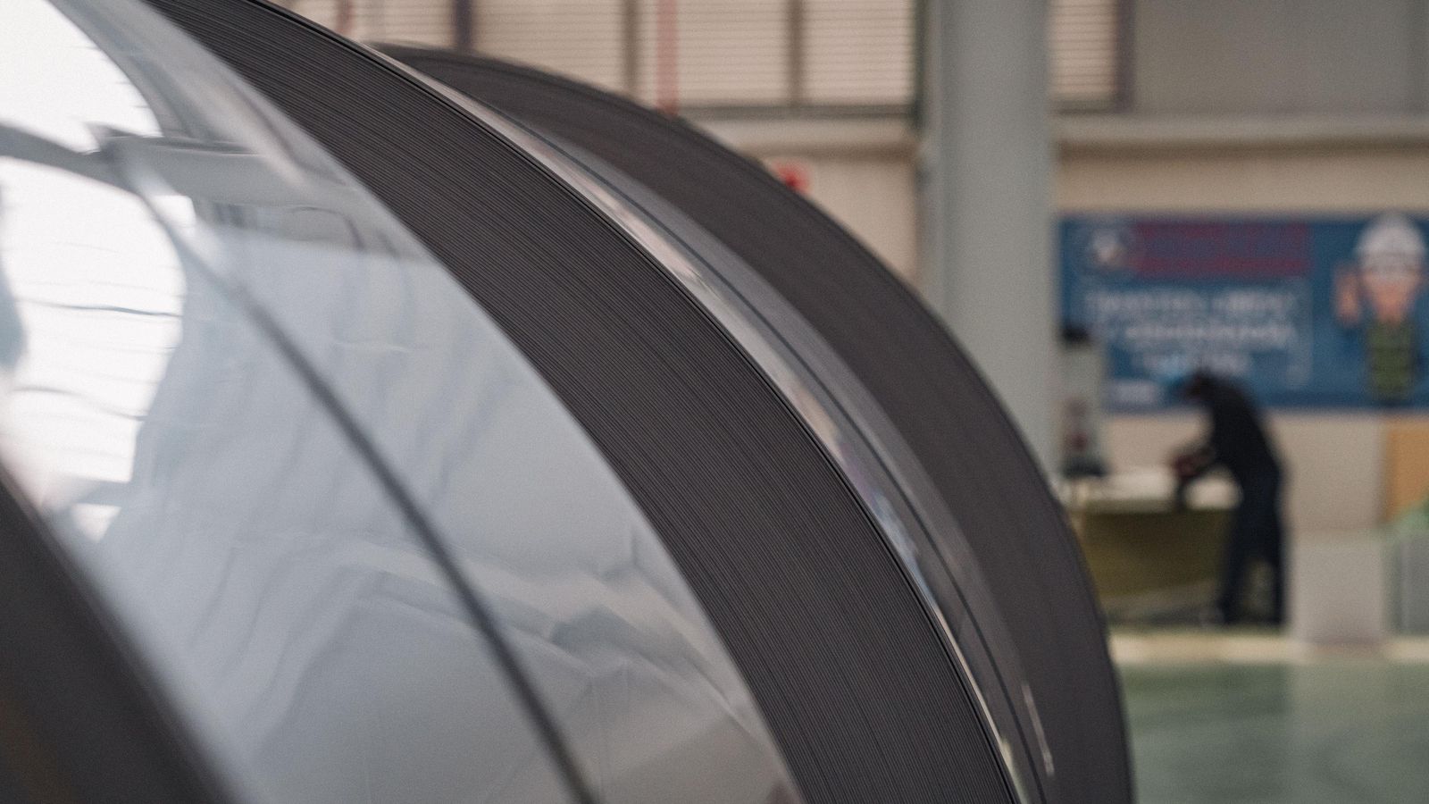 Una bobina de acero inoxidable en la factoría.