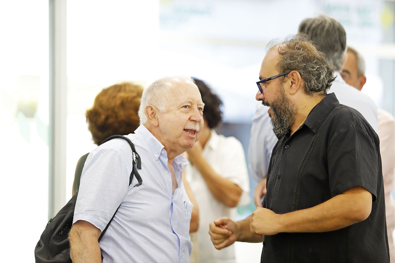 Imágenes de la inauguración de la exposición 'Pasajes y Paisajes de Doñana' de Juan VIlla