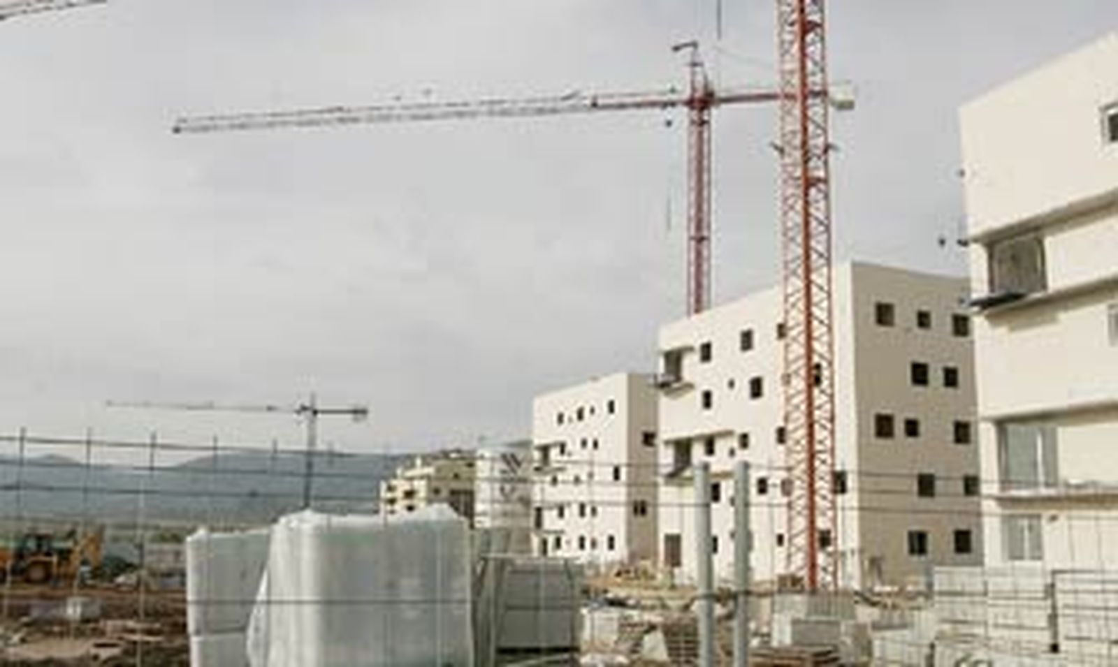 El precio de la vivienda cae un 10% en 2012, hasta valores de 2004