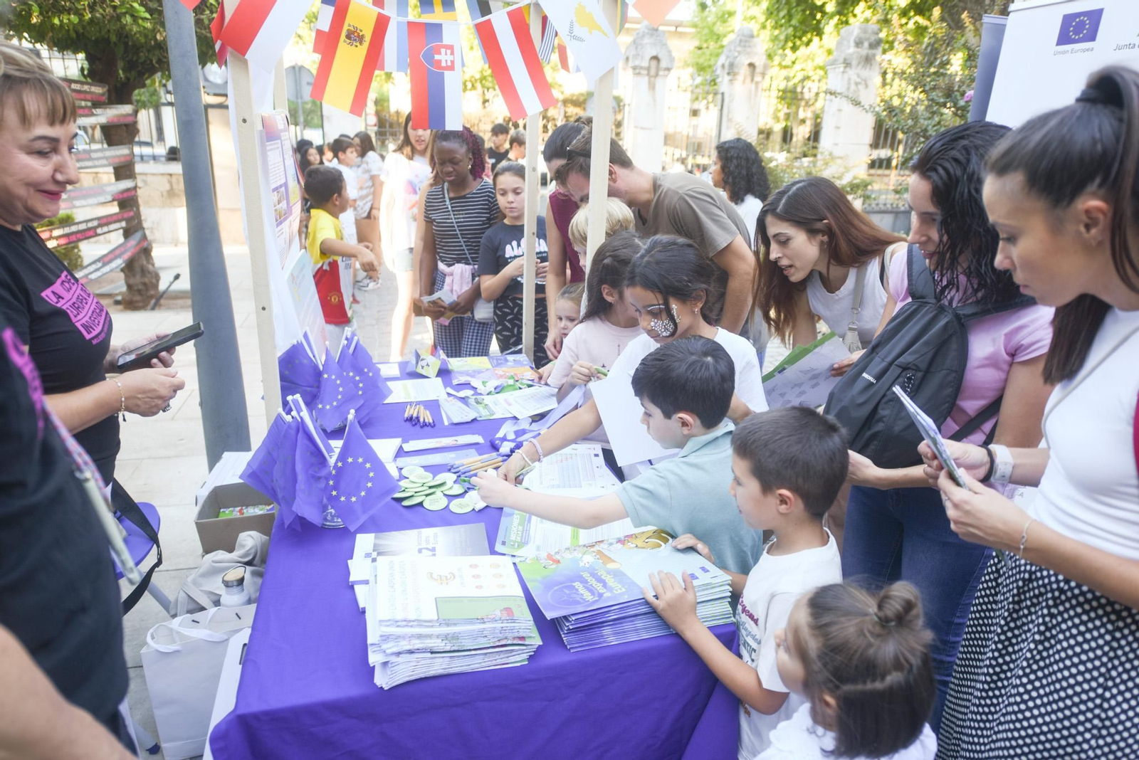 Las mejores fotos de la Feria de los Ingenios, el cierre de la Noche de los Investigadores en Córdoba