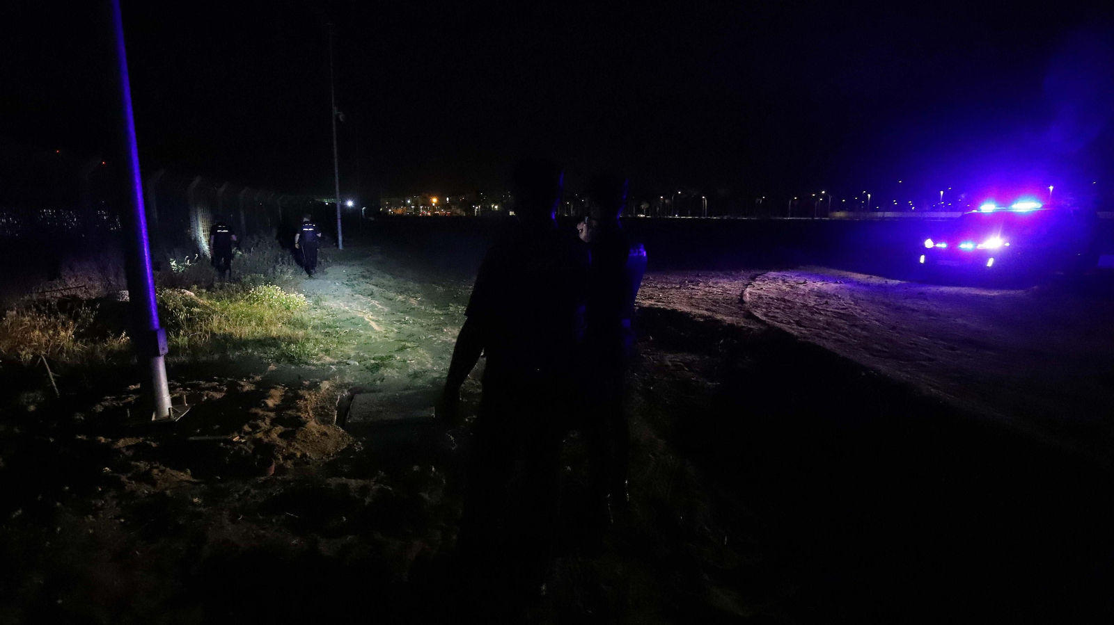 Fotos de una noche de patrulla con la Policía Nacional en La Línea