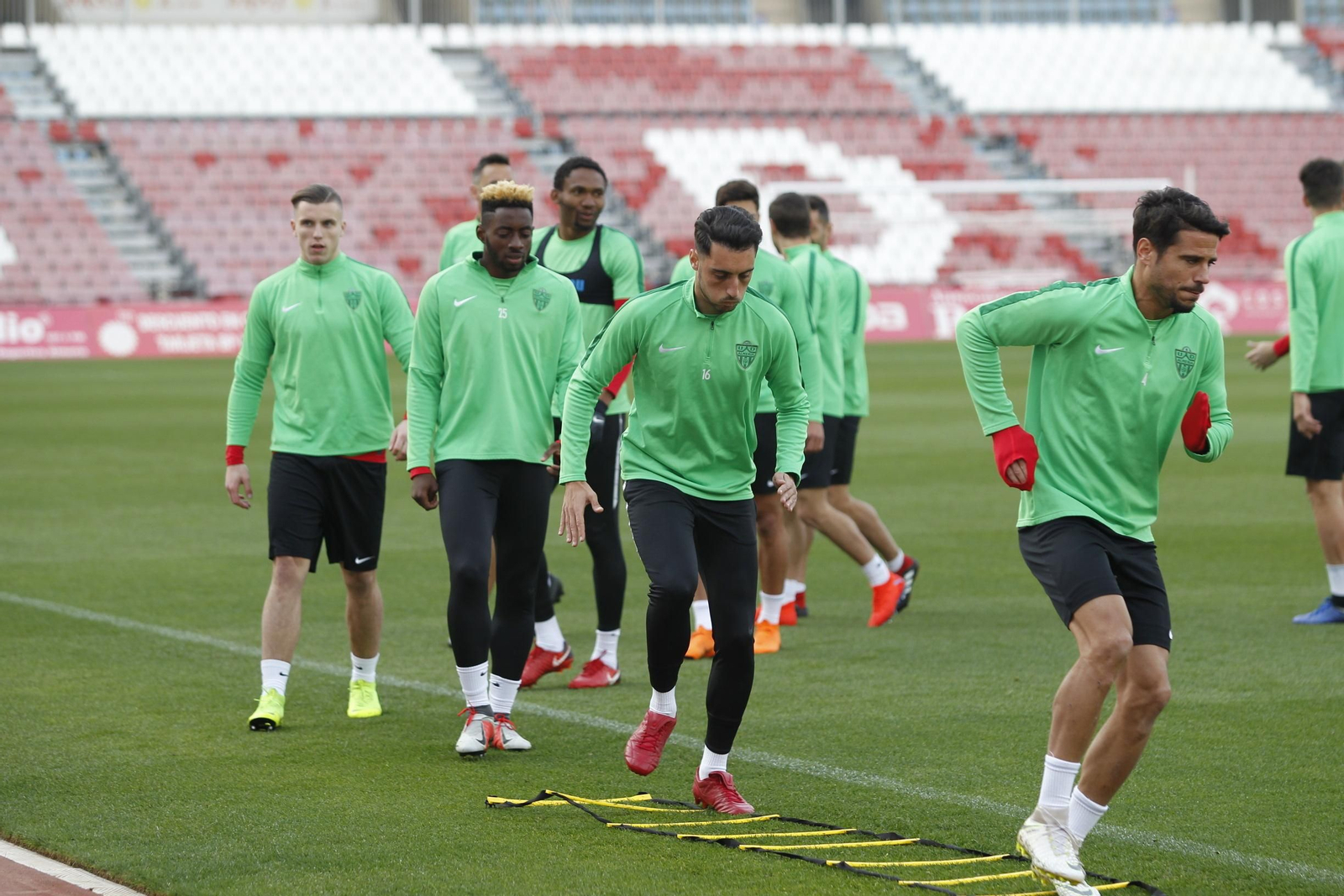 Fotogalería del primer entrenamiento de Demerovic
