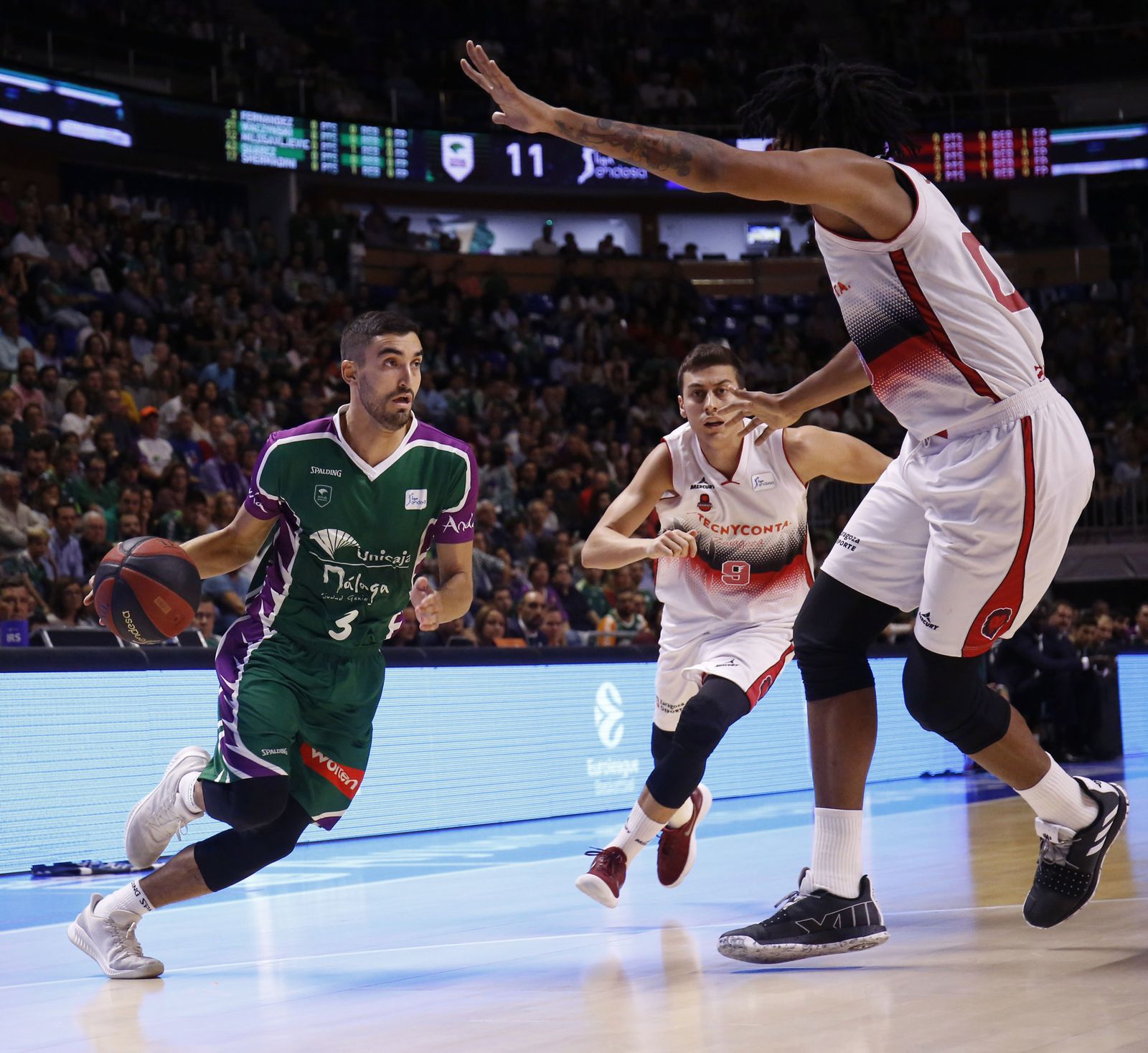 Las imágenes del Unicaja-Tecnyconta Zaragoza