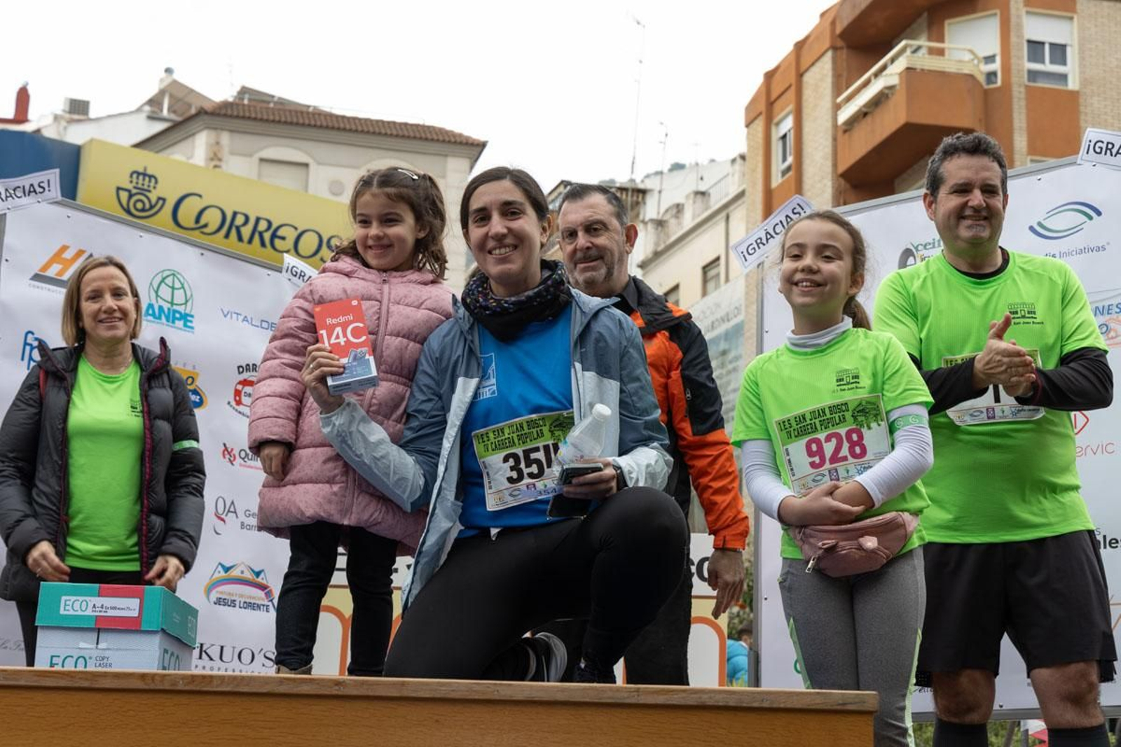 Deporte y solidaridad se unen en la IV Carrera Popular IES San Juan Bosco, en imágenes