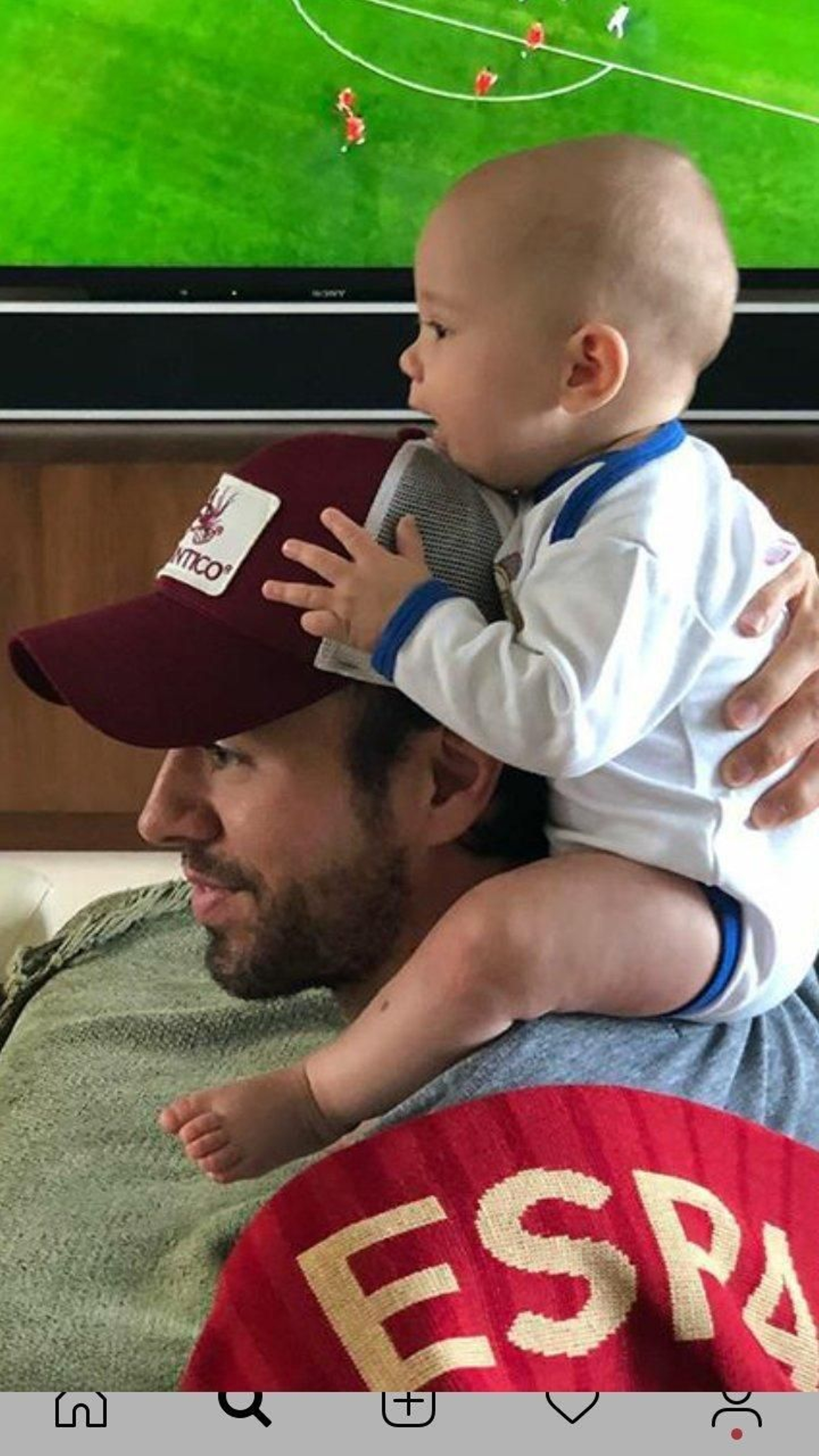 Enrique Iglesias y Nicholas.