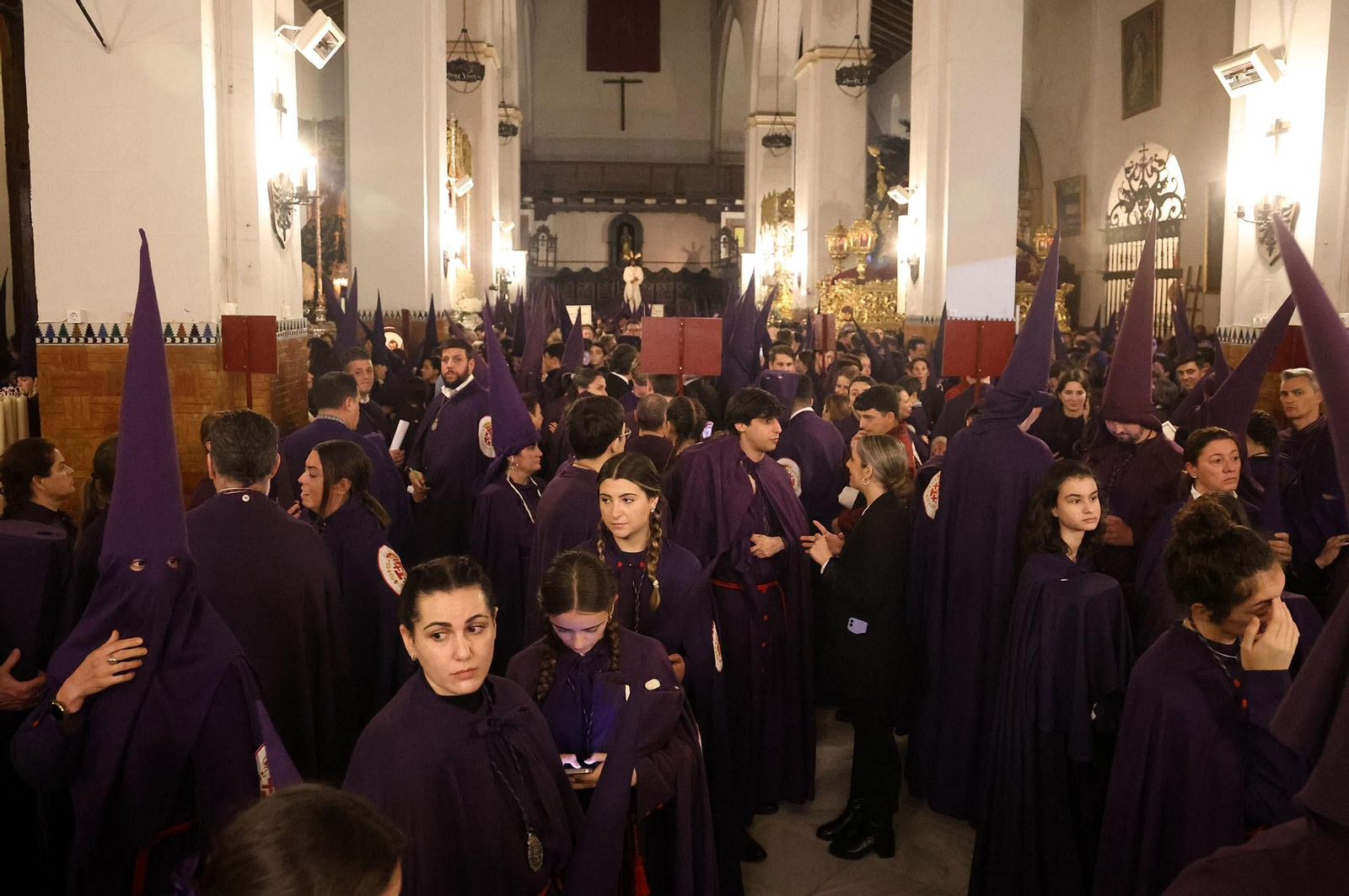 Las mejores imágenes del Martes Santo en Huelva: Hermandad de Pasión