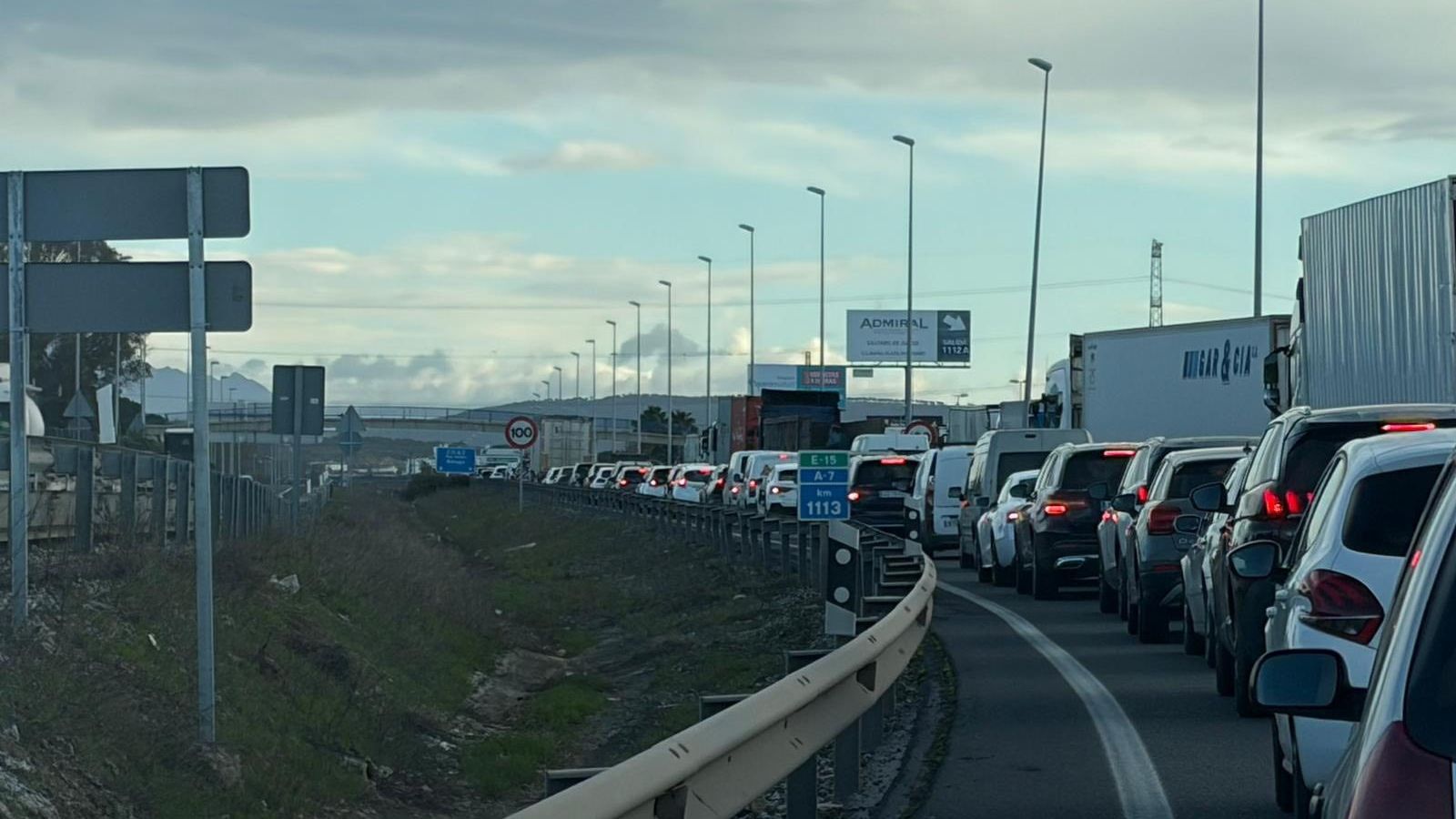 El colapso en la A-7 reabre el debate sobre la saturación del tráfico en el Campo de Gibraltar.