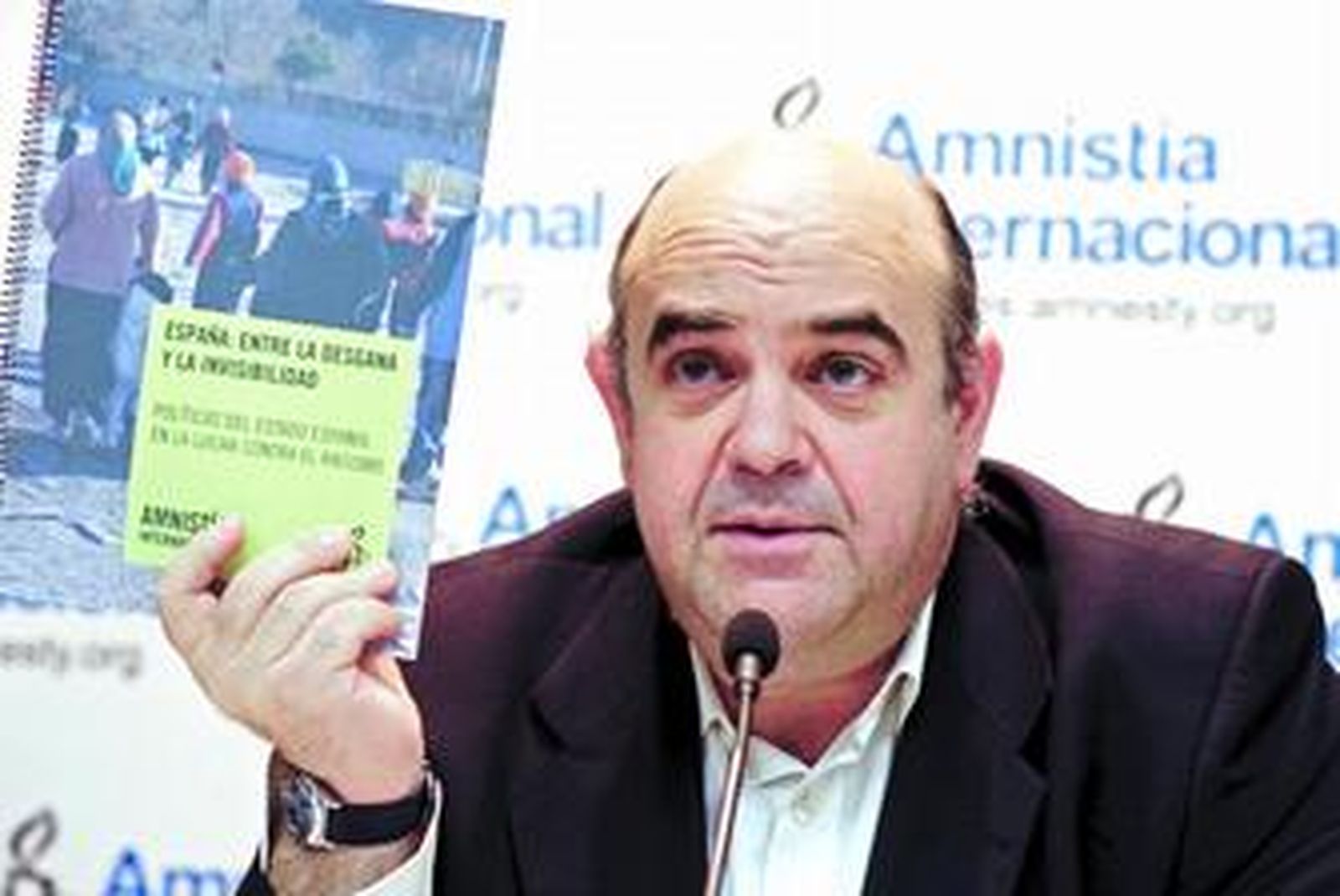 El director de AI en España, Esteban Beltrán, en la presentación ayer del informe.