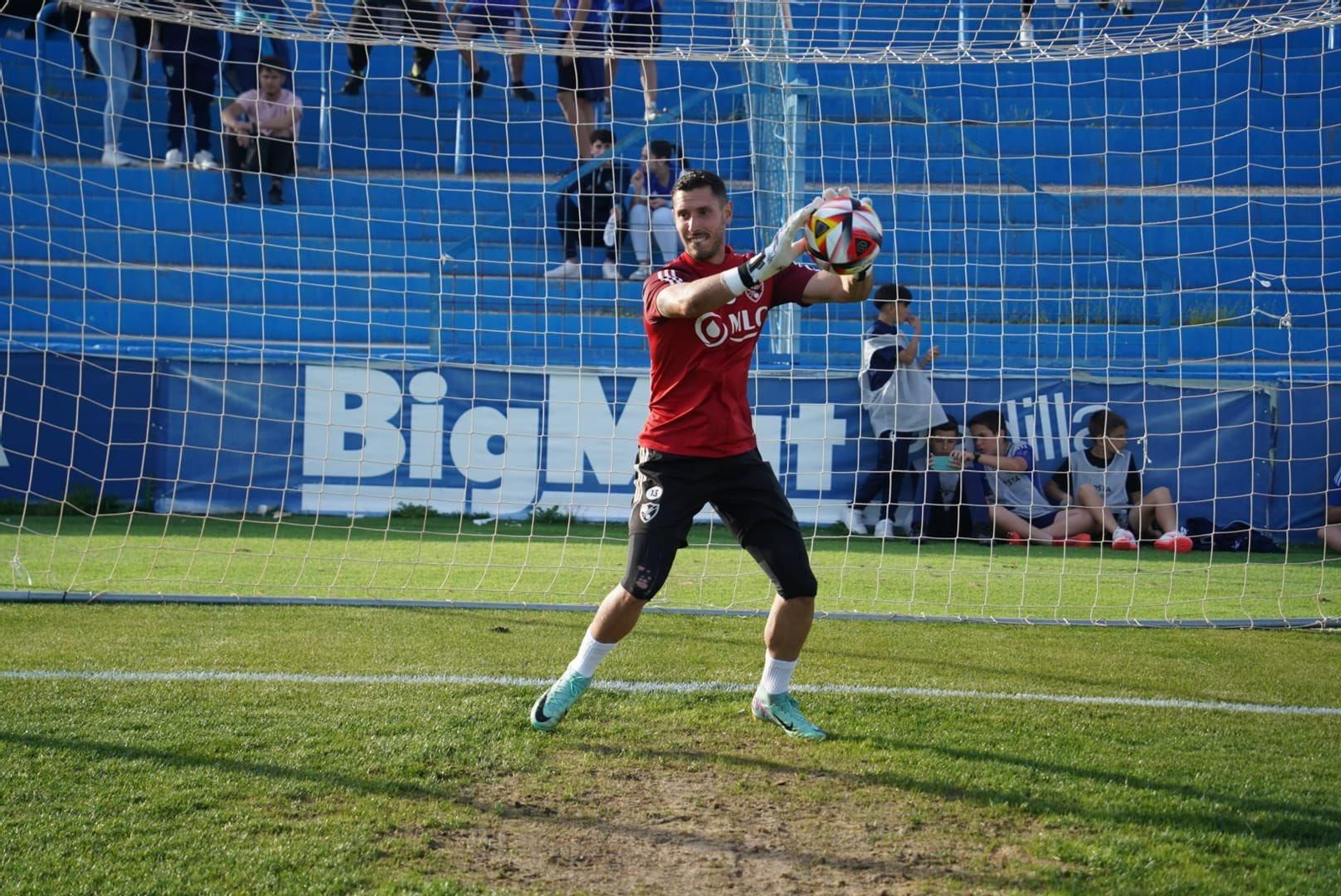 Samu Casado, pese al descenso, uno de los destacados de la temporada en el Linares Deportivo.