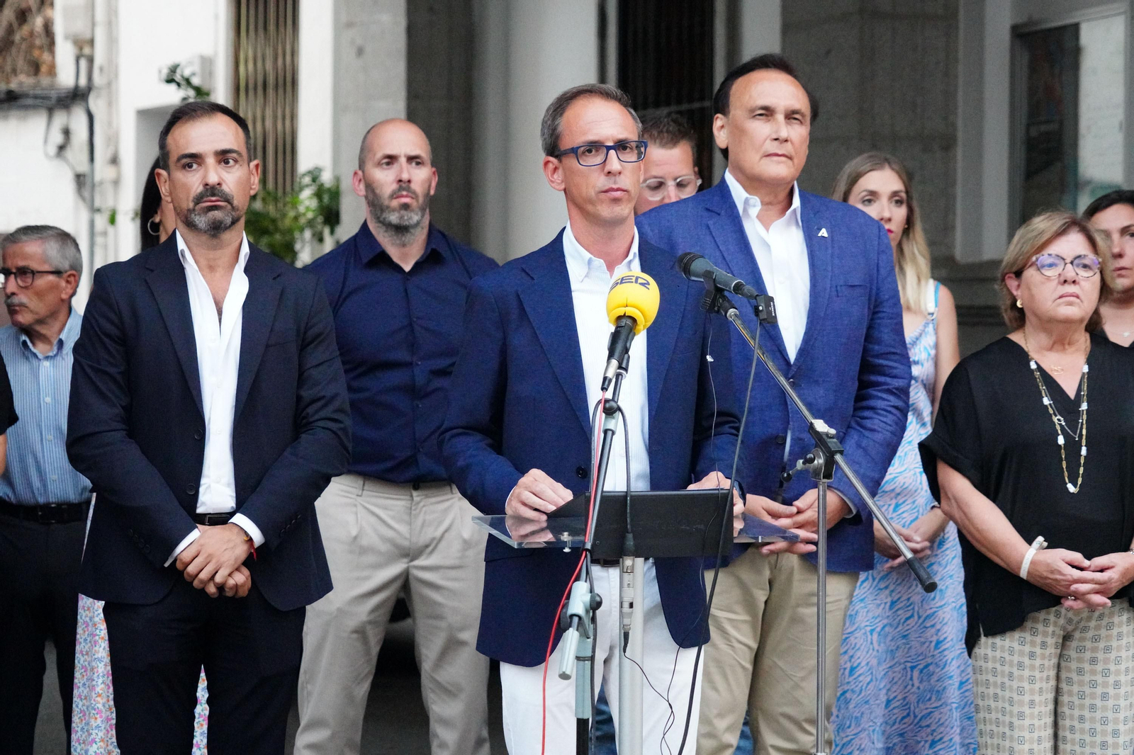 La concentración en repulsa al crimen machista de Pozoblanco, en imágenes