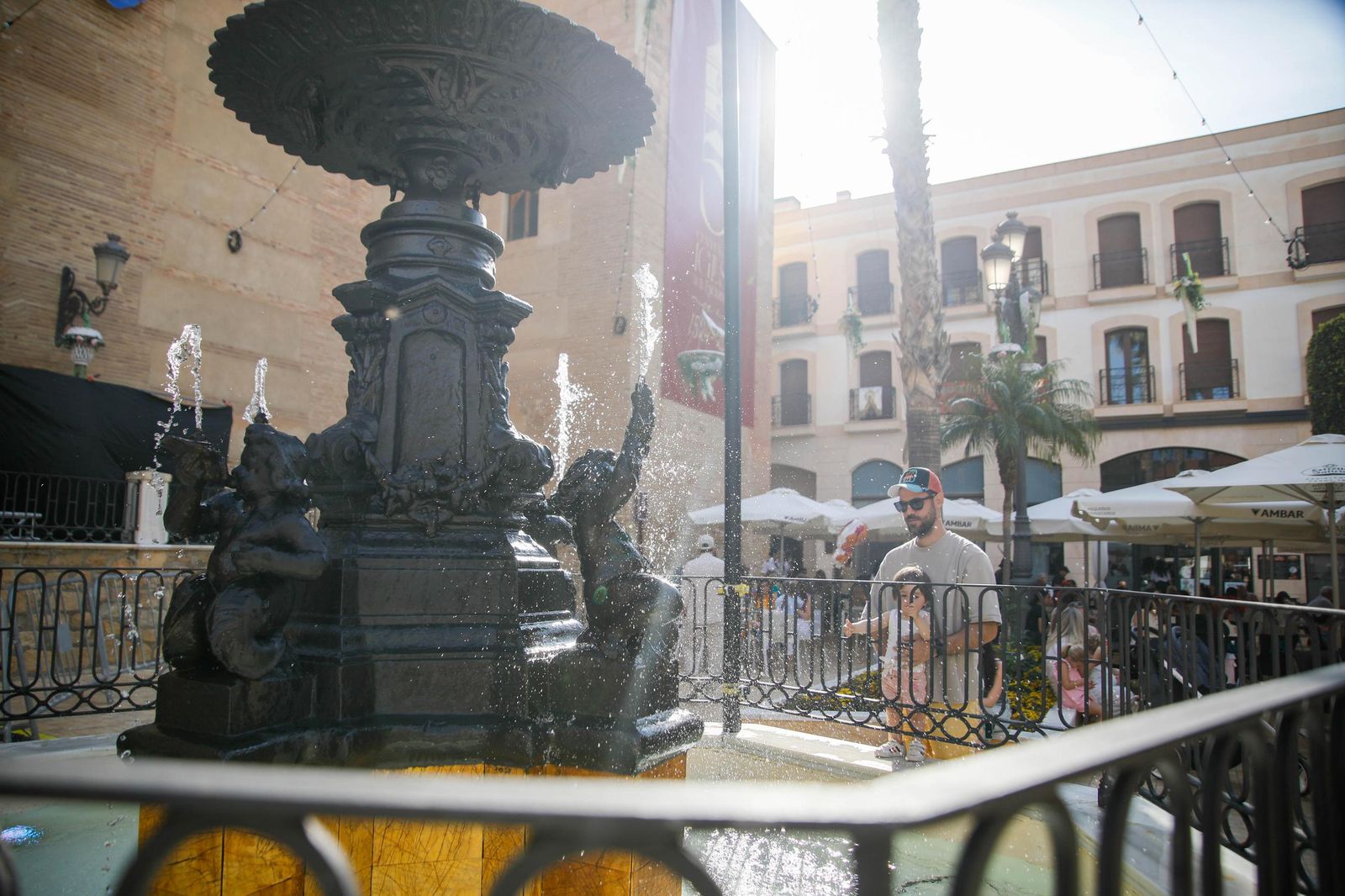 Desfile de Gigantes y Cabezudos de Vera, en imágenes