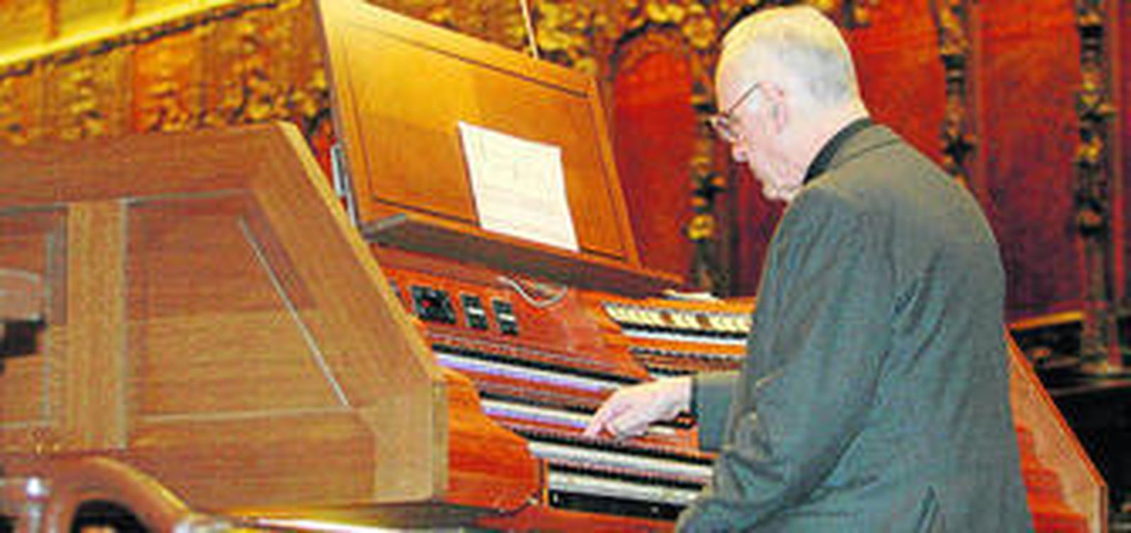 Un rayo deja mudo medio órgano de la Catedral