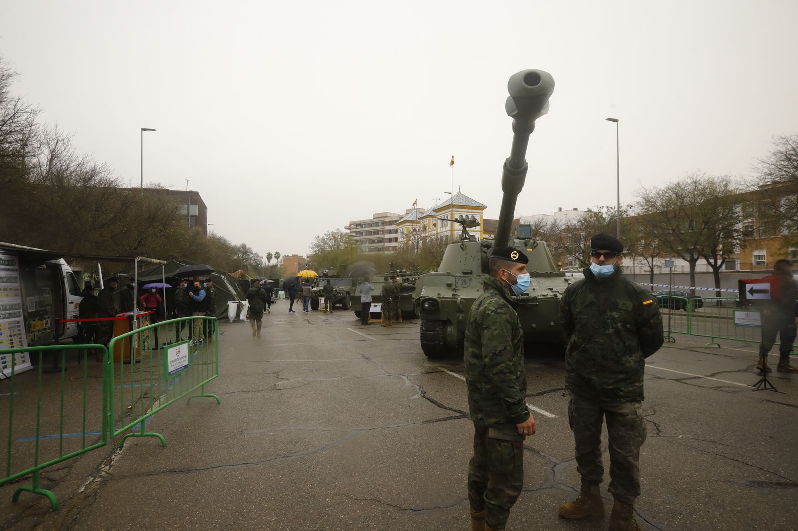Las fotografías de la exposición de armamento de la Brigada de Córdoba