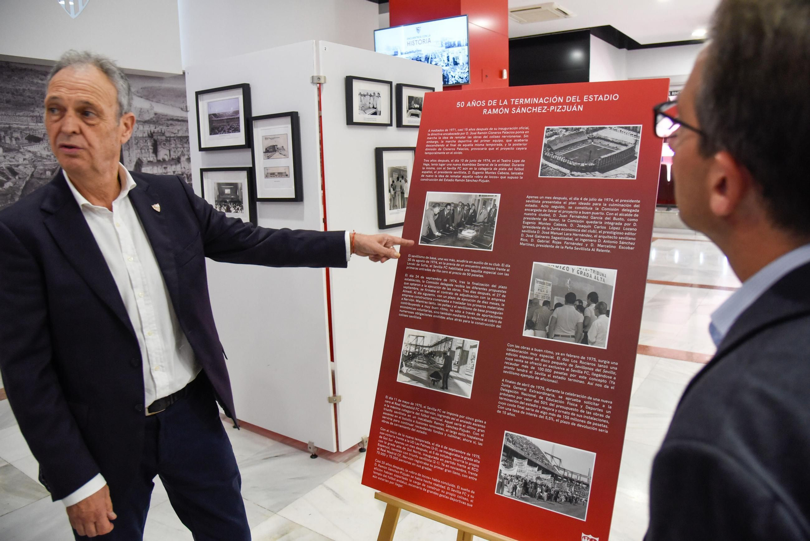 La exposición del 50º aniversario del cerramiento del estadio Ramón Sánchez-Pizjuán