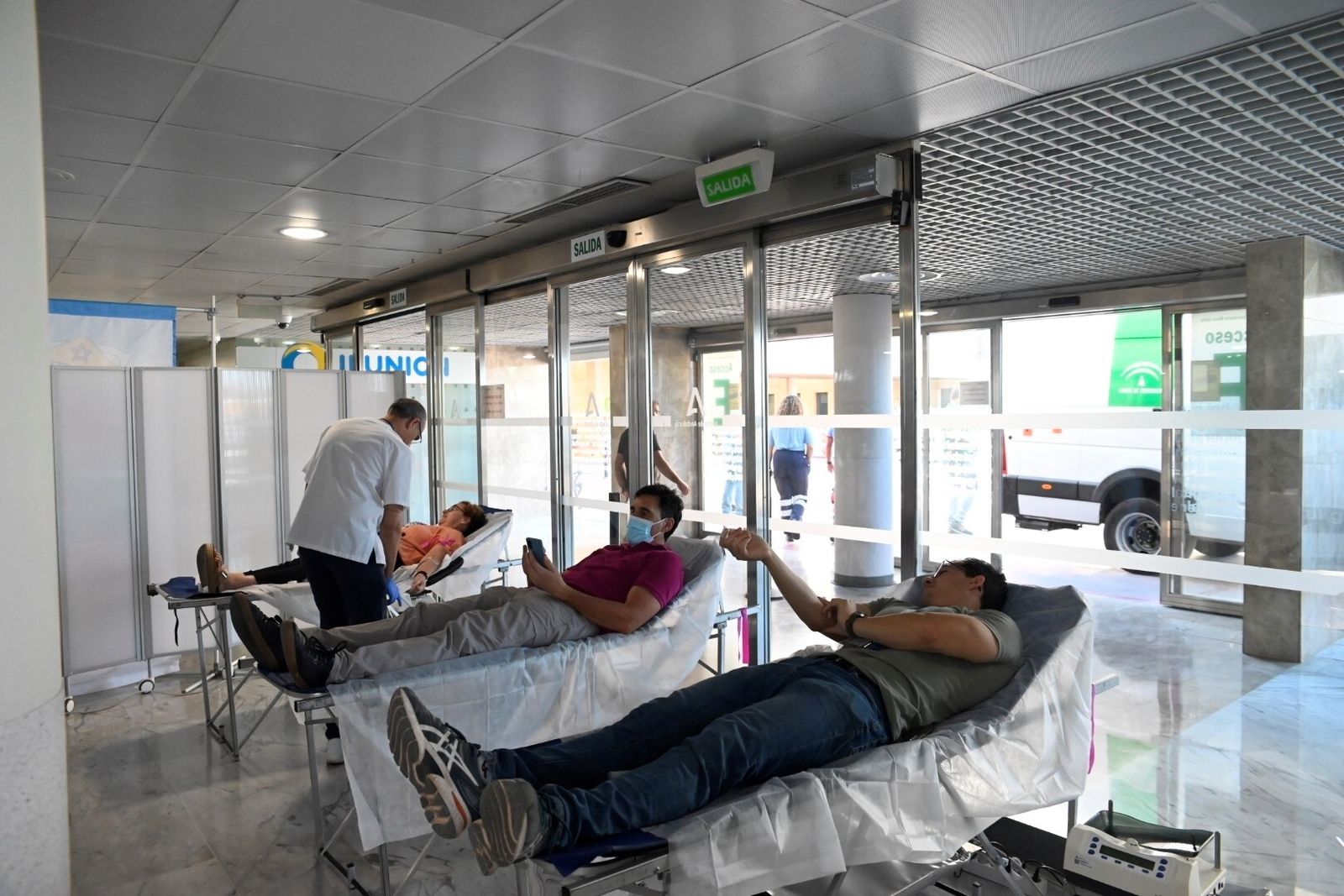 Las imágenes de la colecta de sangre en el Hospital Reina Sofía por la XXII Semana de la Donación