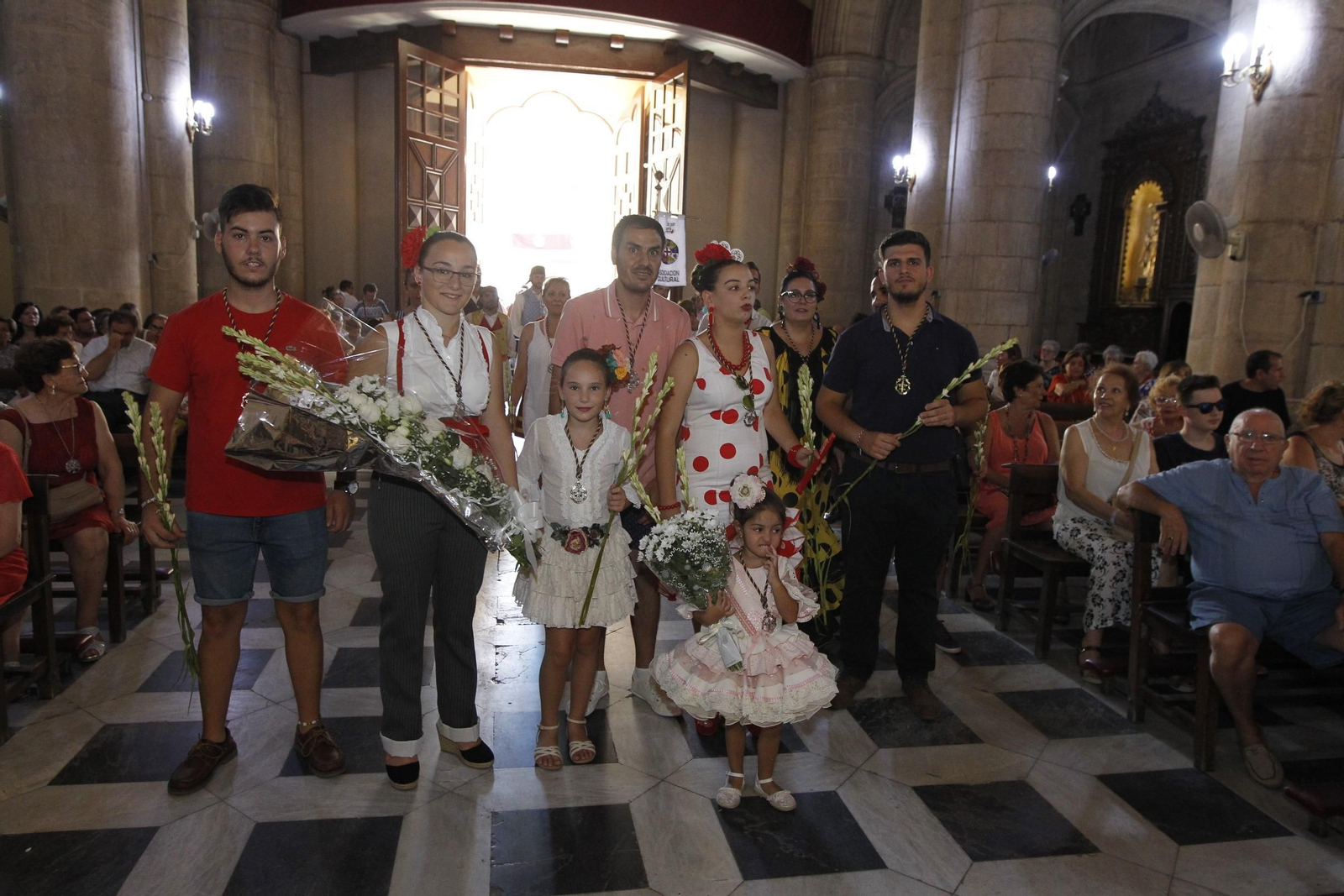 Fotogalería ofrenda floral a la Virgen del Mar. Feria de Almería 2019