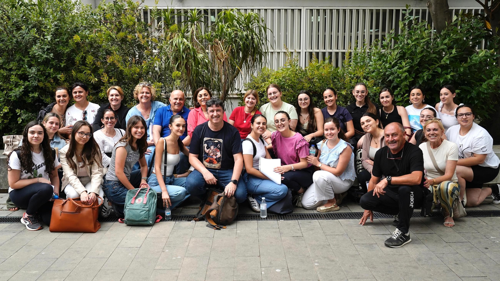 Padres, tutor y alumnos del IES Hozgarganta.