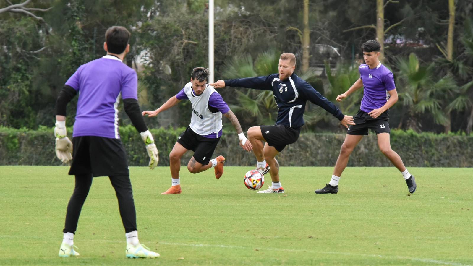 Fotos del entrenamiento de la Balona en Sotogrande antes del partido con el Manchego