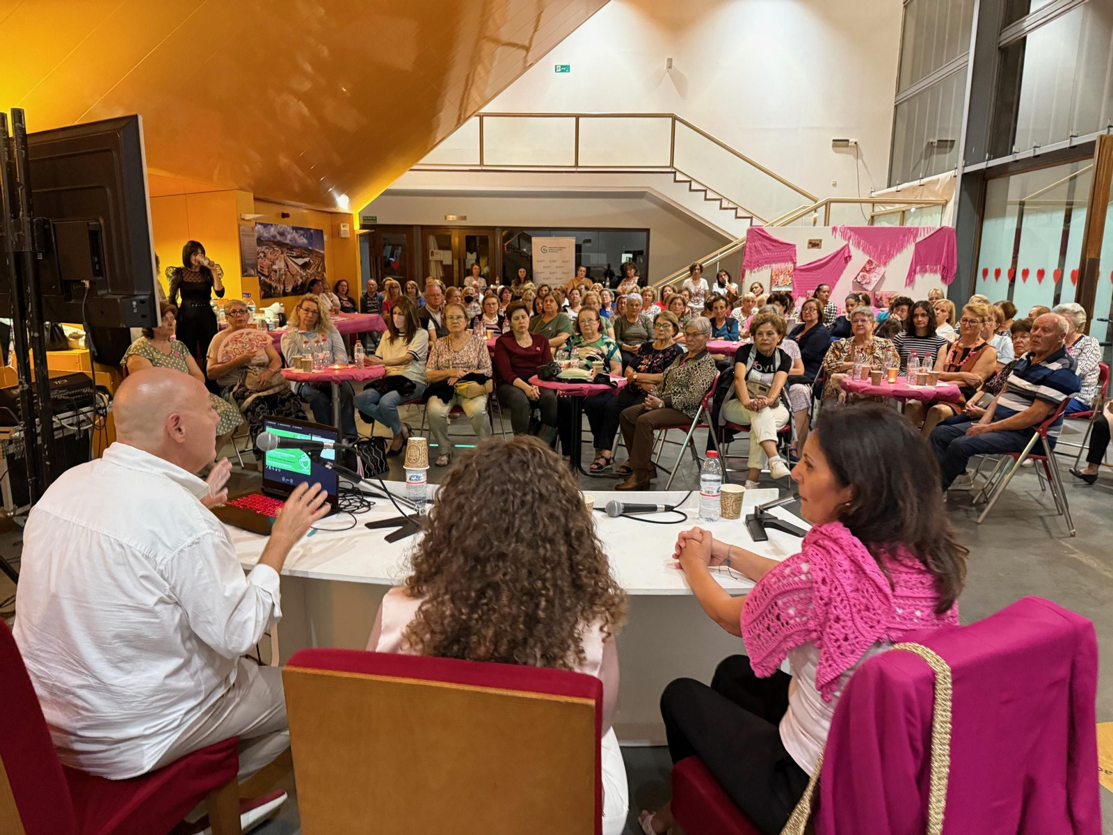 Imagen del evento "Hoy nos tomamos un café con..." en Vícar