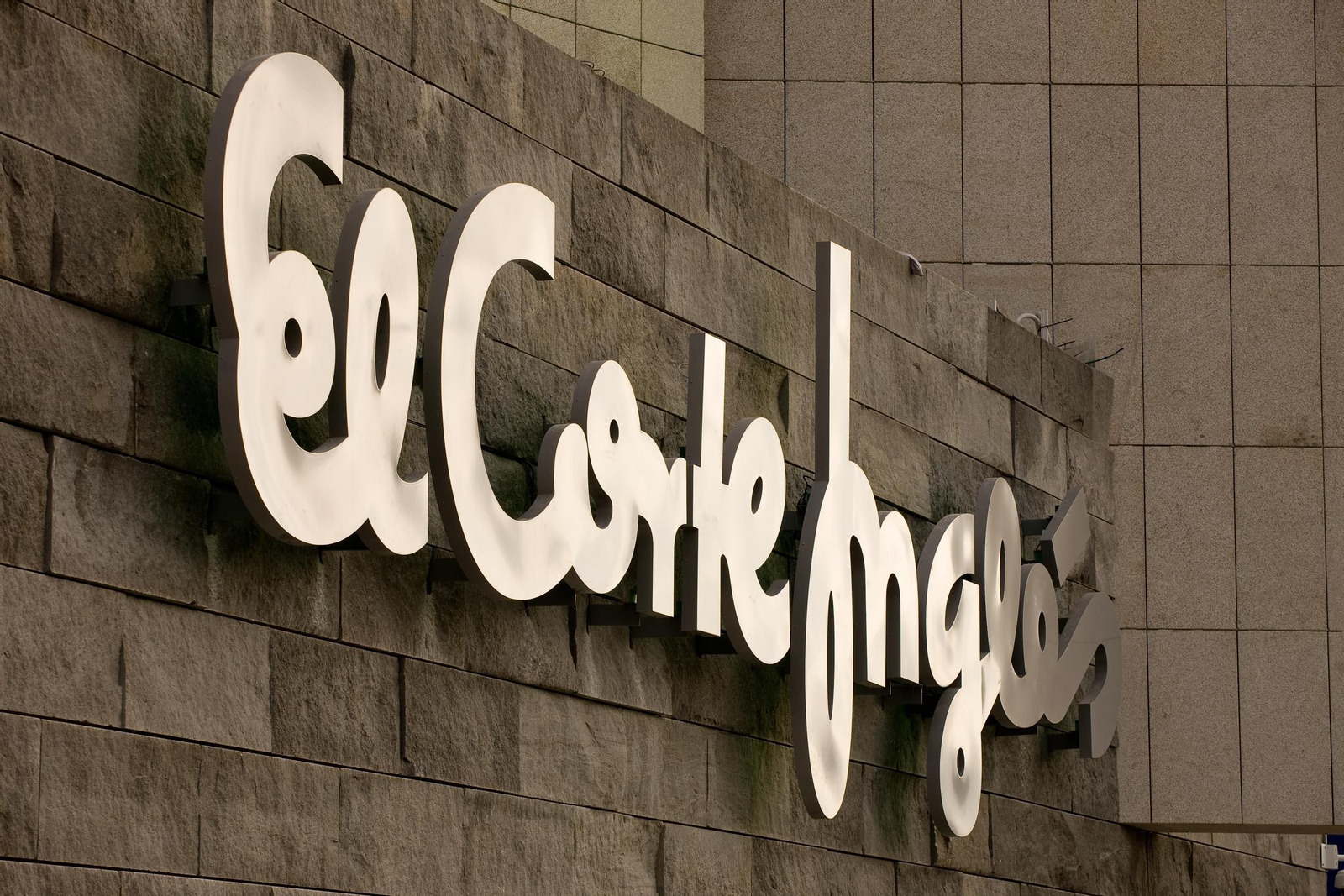El Corte Inglés.